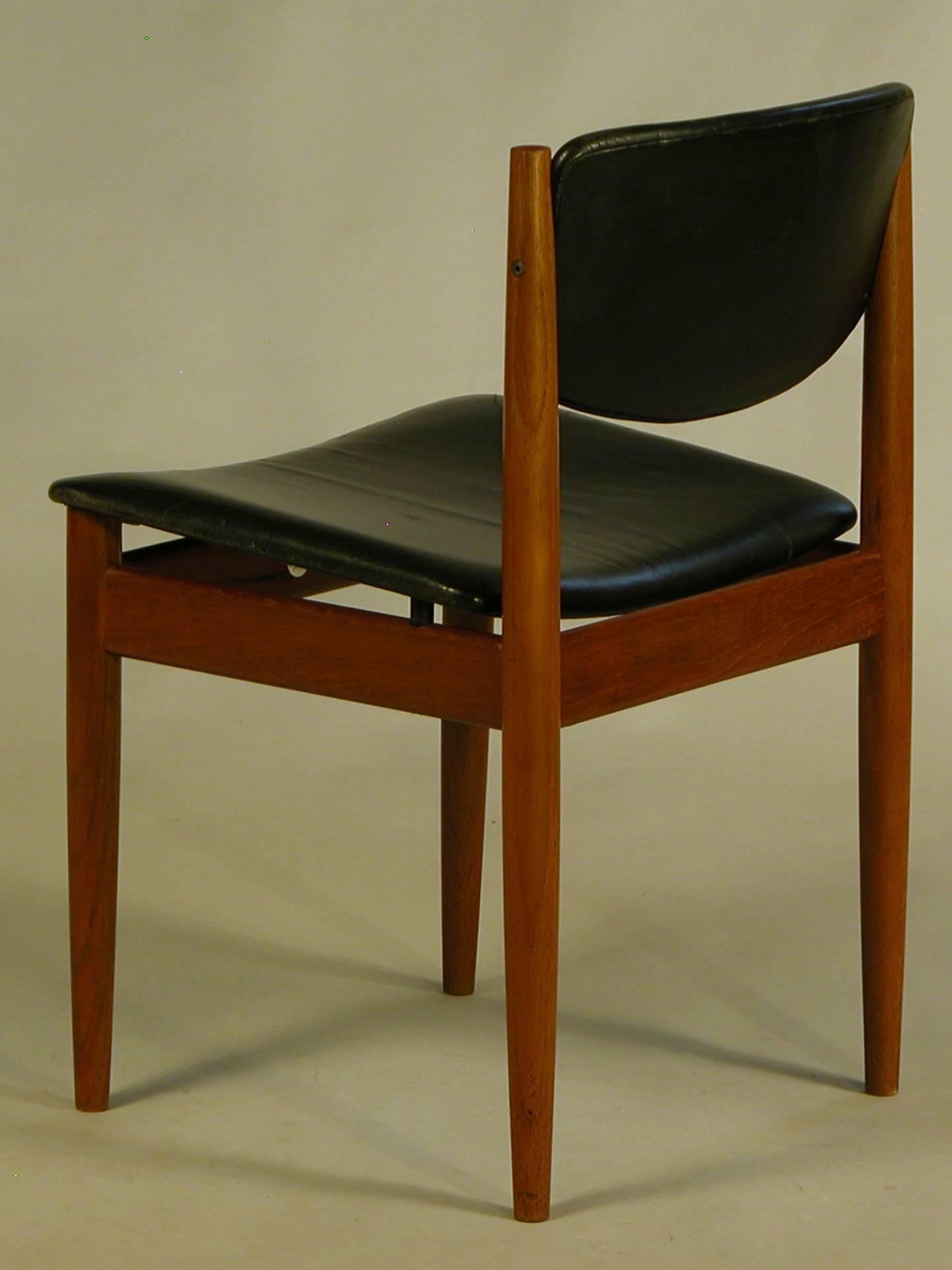 Danish 1960s Finn Juhl Model 198 Dining Chair in Teak and Black Leather - France & Sonn