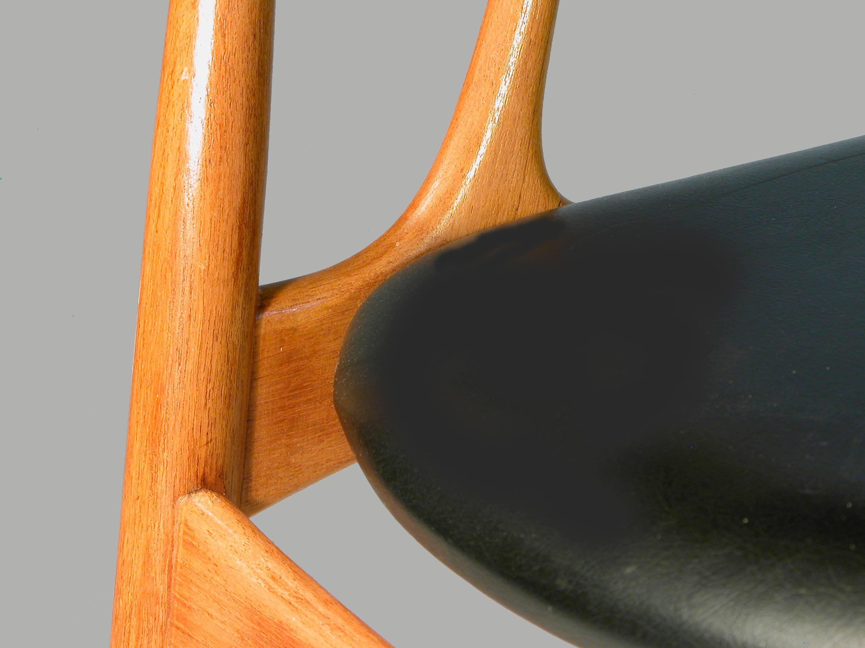 1960s Johannes Andersen Model BA 113 Dining Chairs - Teak and Black Leatherette 1