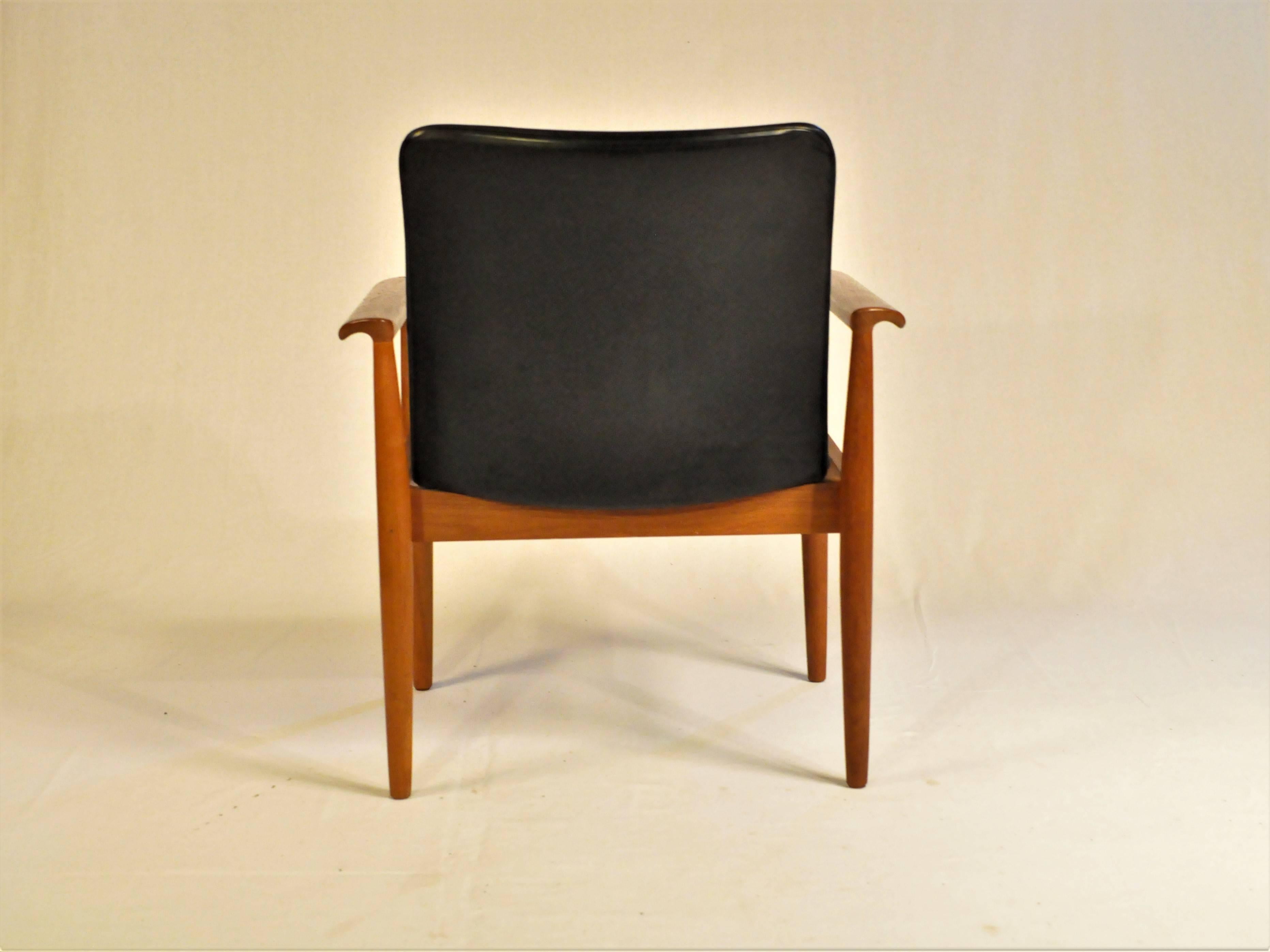 1960s Finn Juhl Model 209 Diplomat Chair in Teak and Black Leather by Cado In Good Condition In Knebel, DK