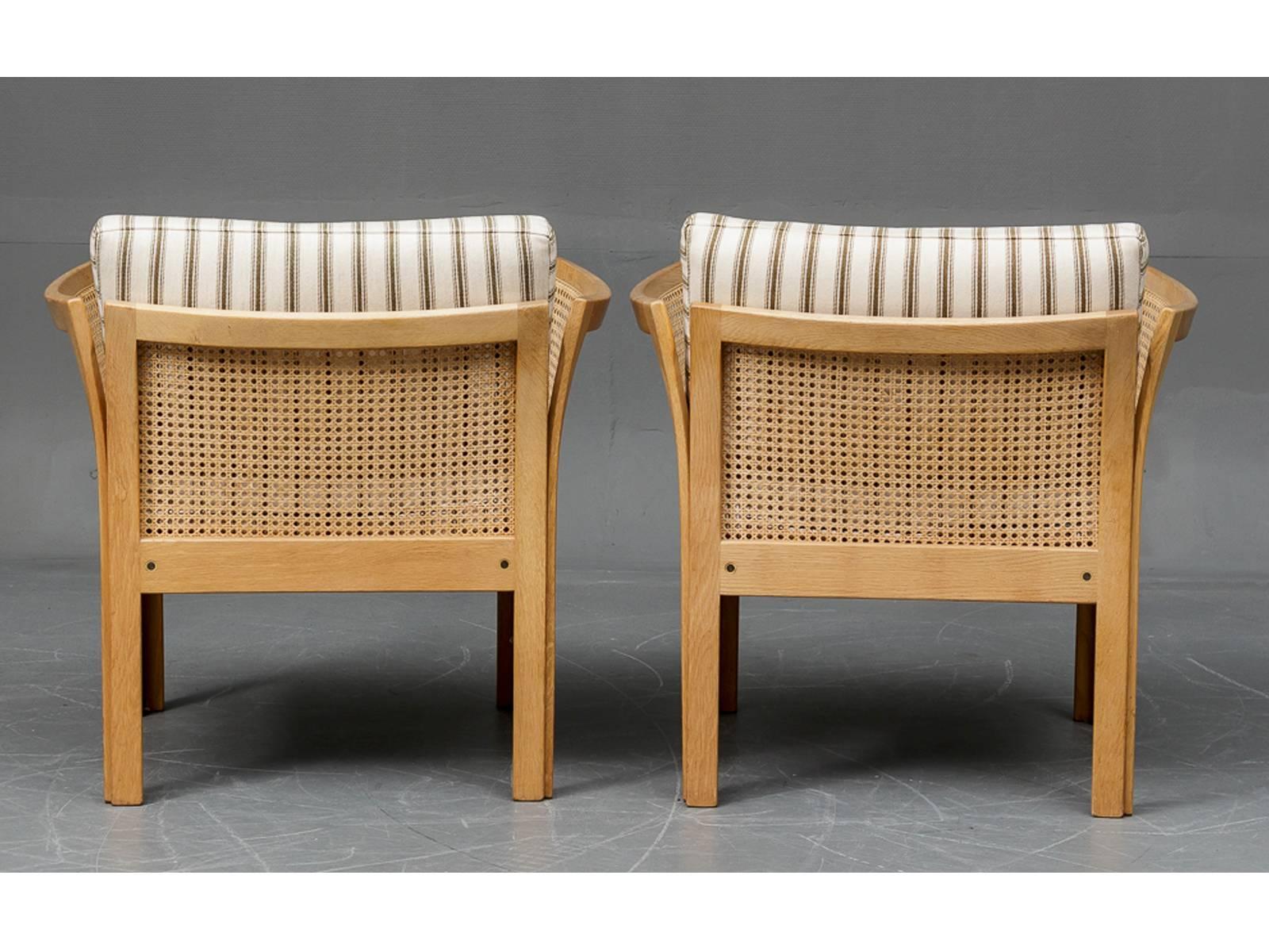 1960s Illum Vikkelsø Plexus Easy Chair in Oak and White Fabric CFC Silkeborg In Good Condition In Knebel, DK