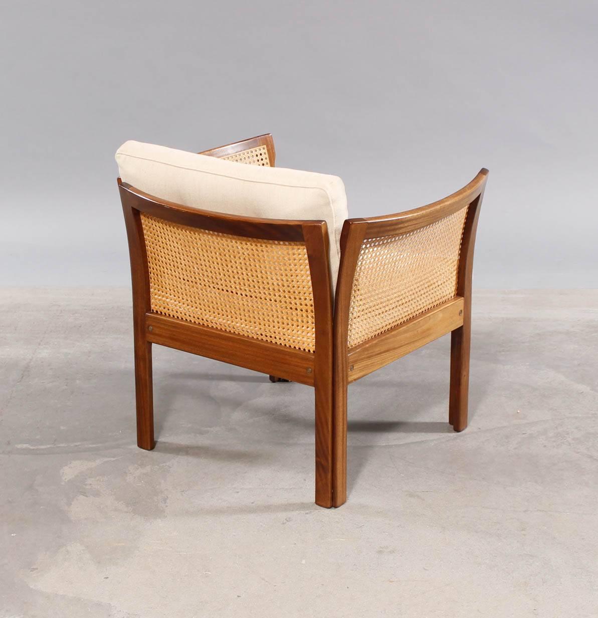 Woodwork 1960s Illum Vikkelso Set of Two Plexus Easy Chairs in Mahogany and White Fabric