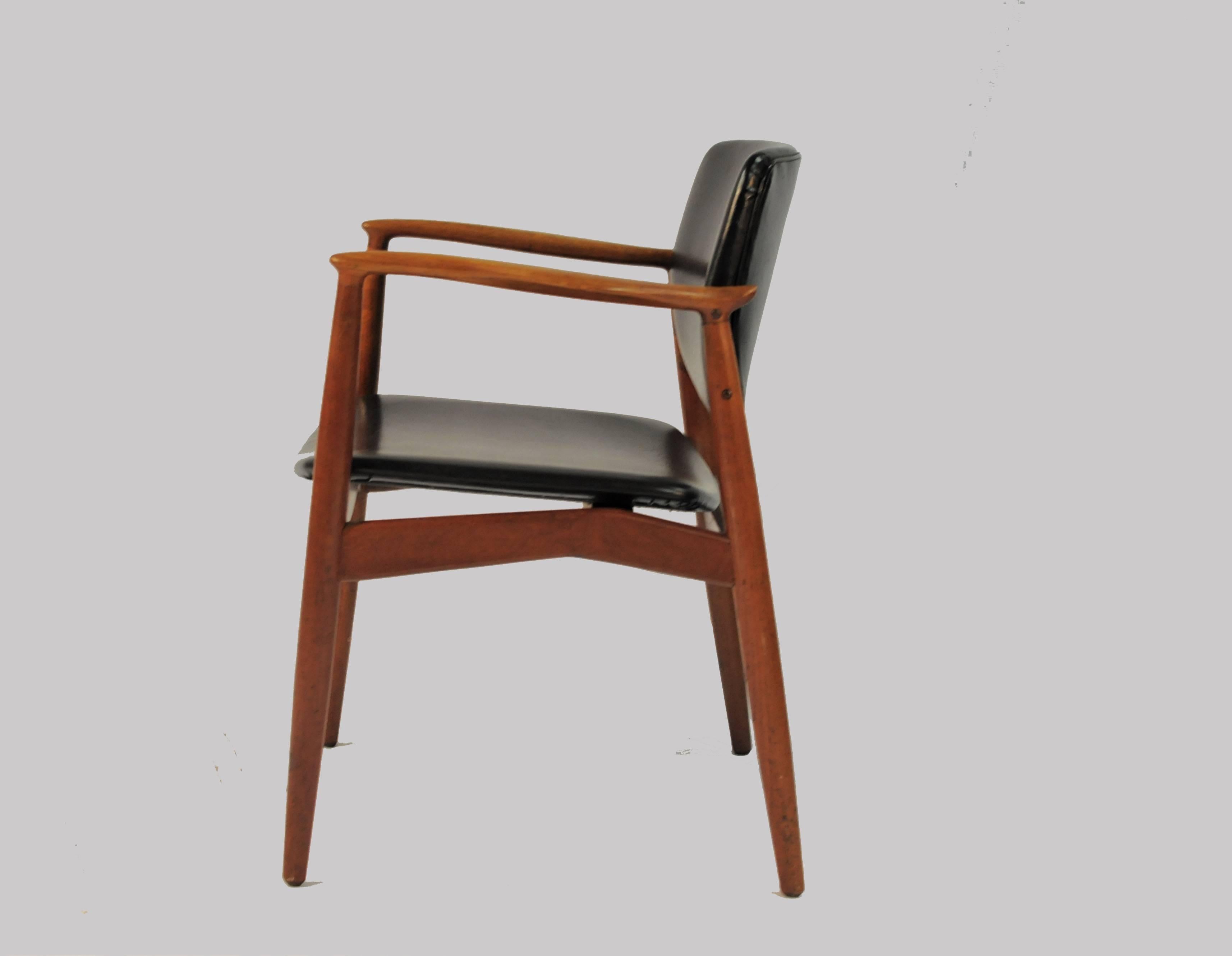 Scandinavian Modern 1960s Erik Buch Model 67 Armchair in Teak and Leather, Orum Mobelfabrik