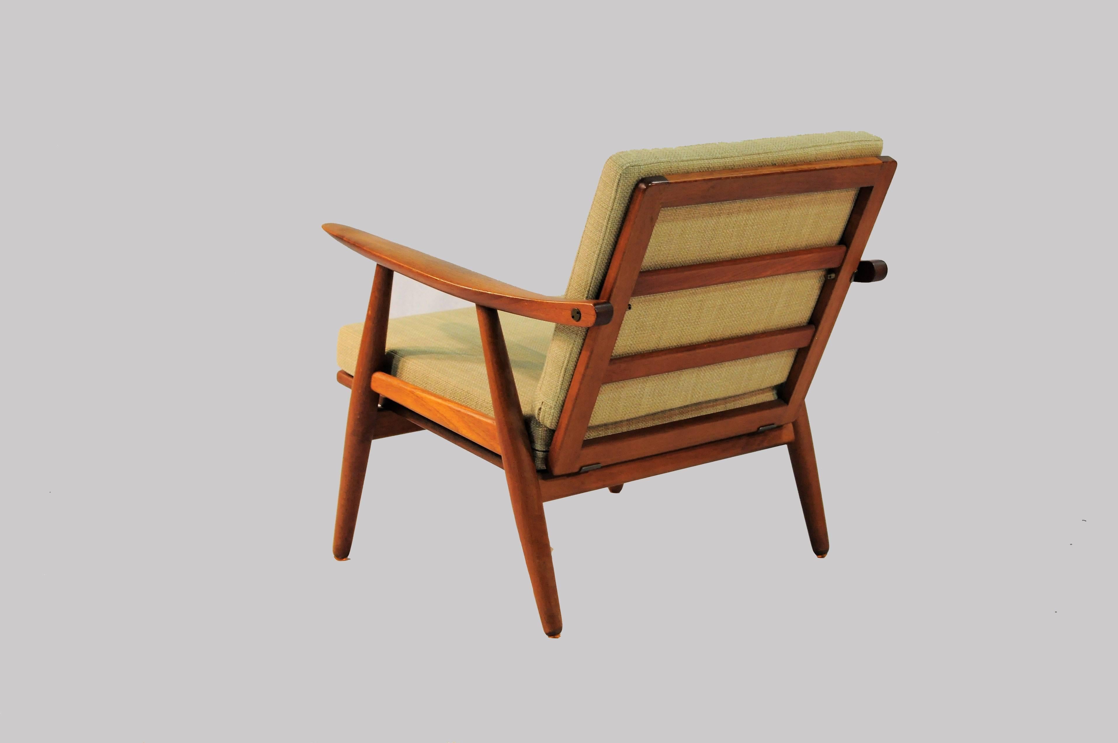 Mid-20th Century 1950s Set of Two H.J. Wegner Model 240 Oak Lounge Chairs, GETAMA
