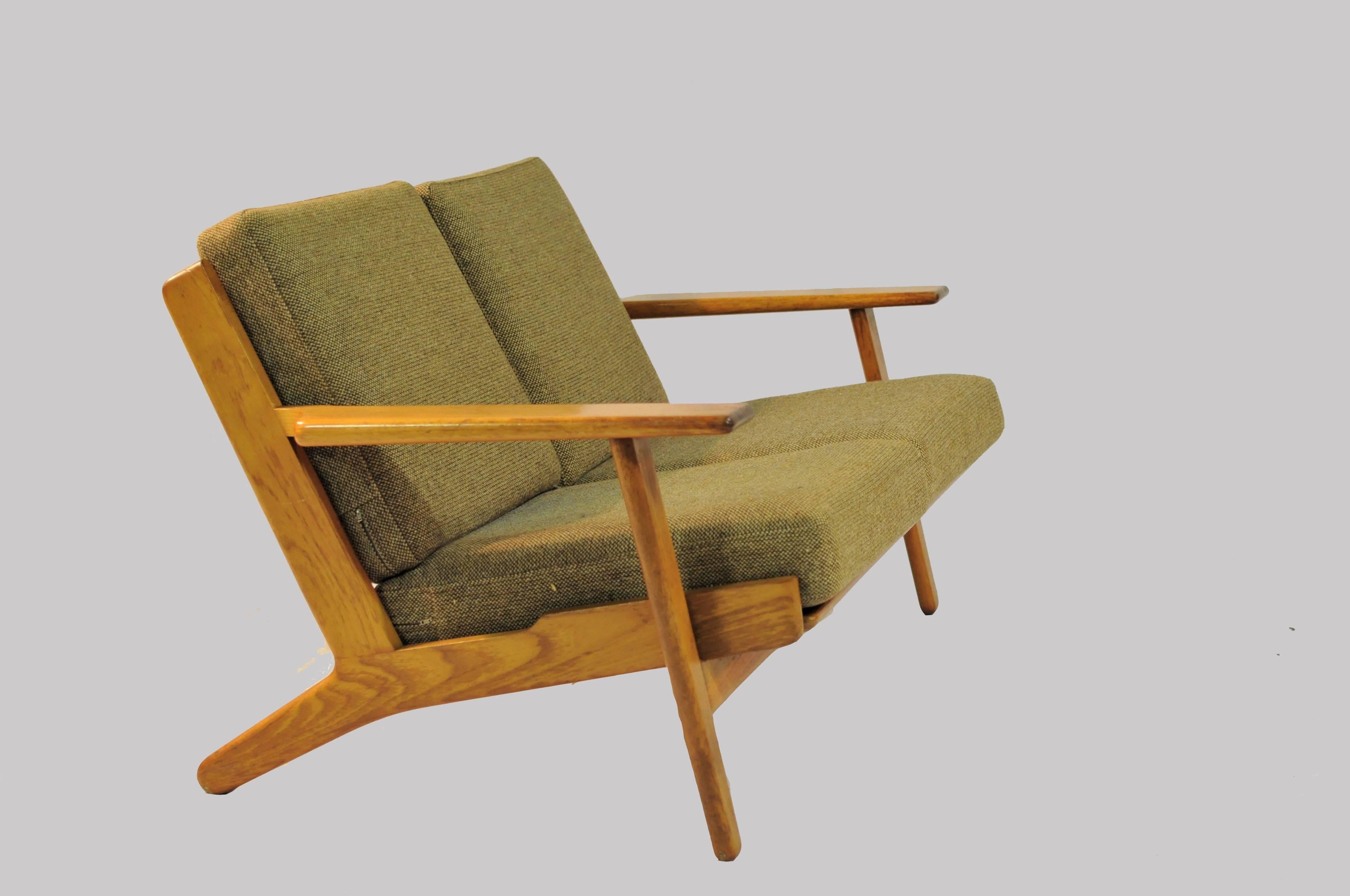 Scandinavian Modern 1960s H. Wegner GETAMA Sofa Model Ge 290/2 in Teak and Fabric