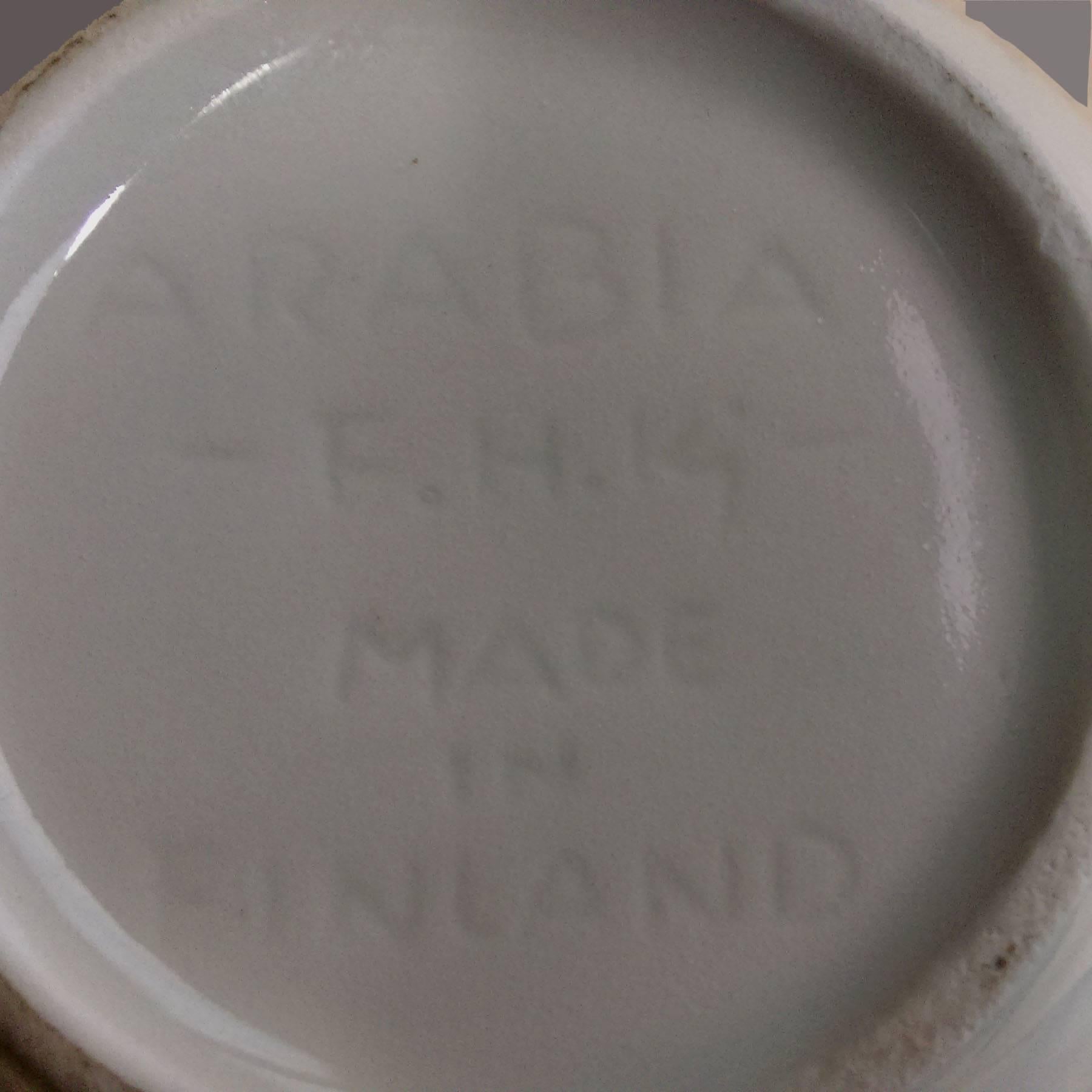 Vase en porcelaine blanche Arabia émaillée « Ice » de Friedl Holzer-Kjellberg des années 1960 Bon état - En vente à Knebel, DK