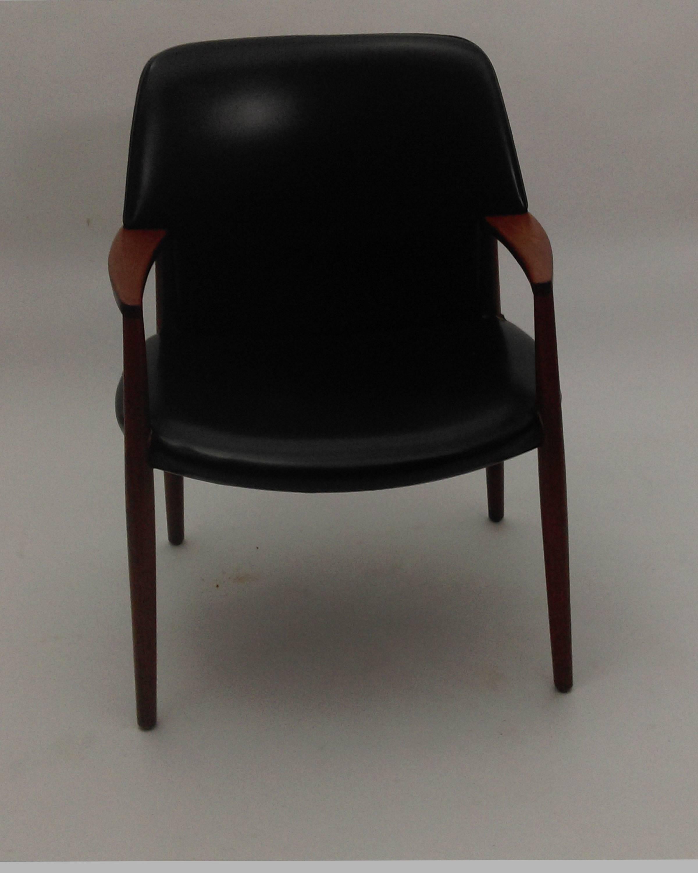 Scandinavian Modern 1950s Aksel Bender Madsen, Ejnar Larsen Armchair - Inc. Reupholstery