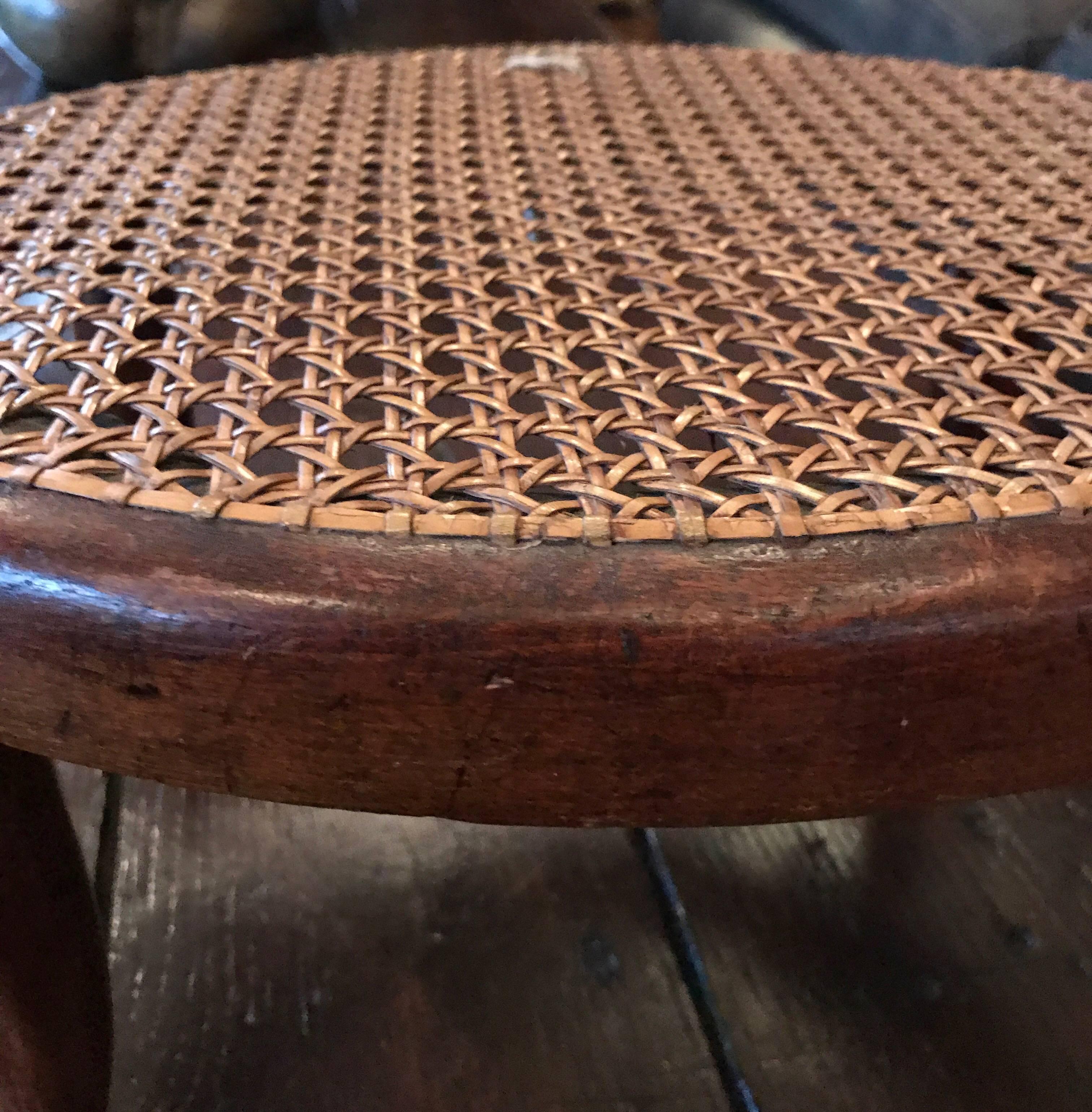 Footstool by Thonet, circa 1875.
Rests off the first label.
Caning intact
Beautiful patina, no restorations.
 