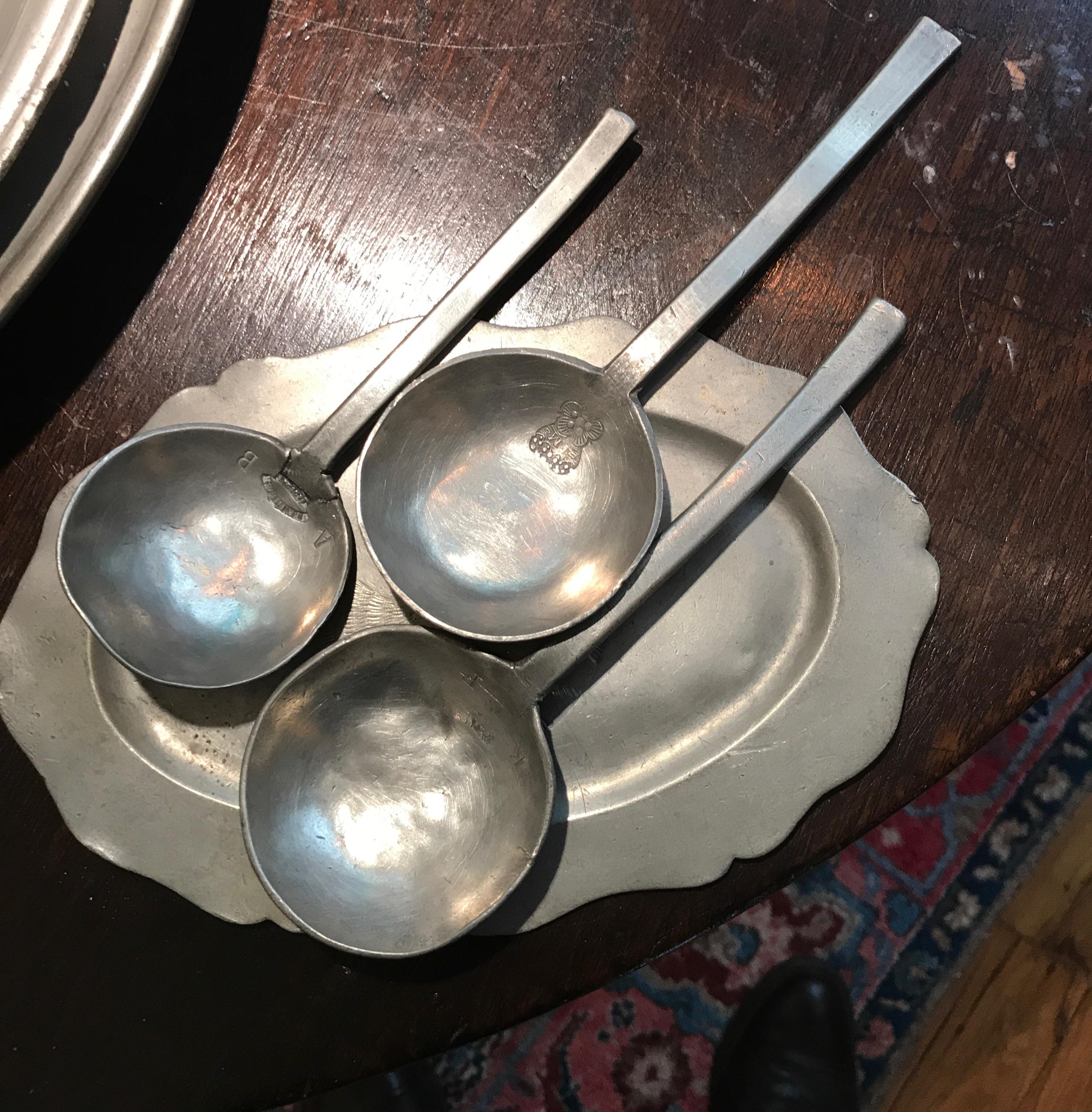 Pewter Collection off 17 Items, 18th-Early 19th Century For Sale 2