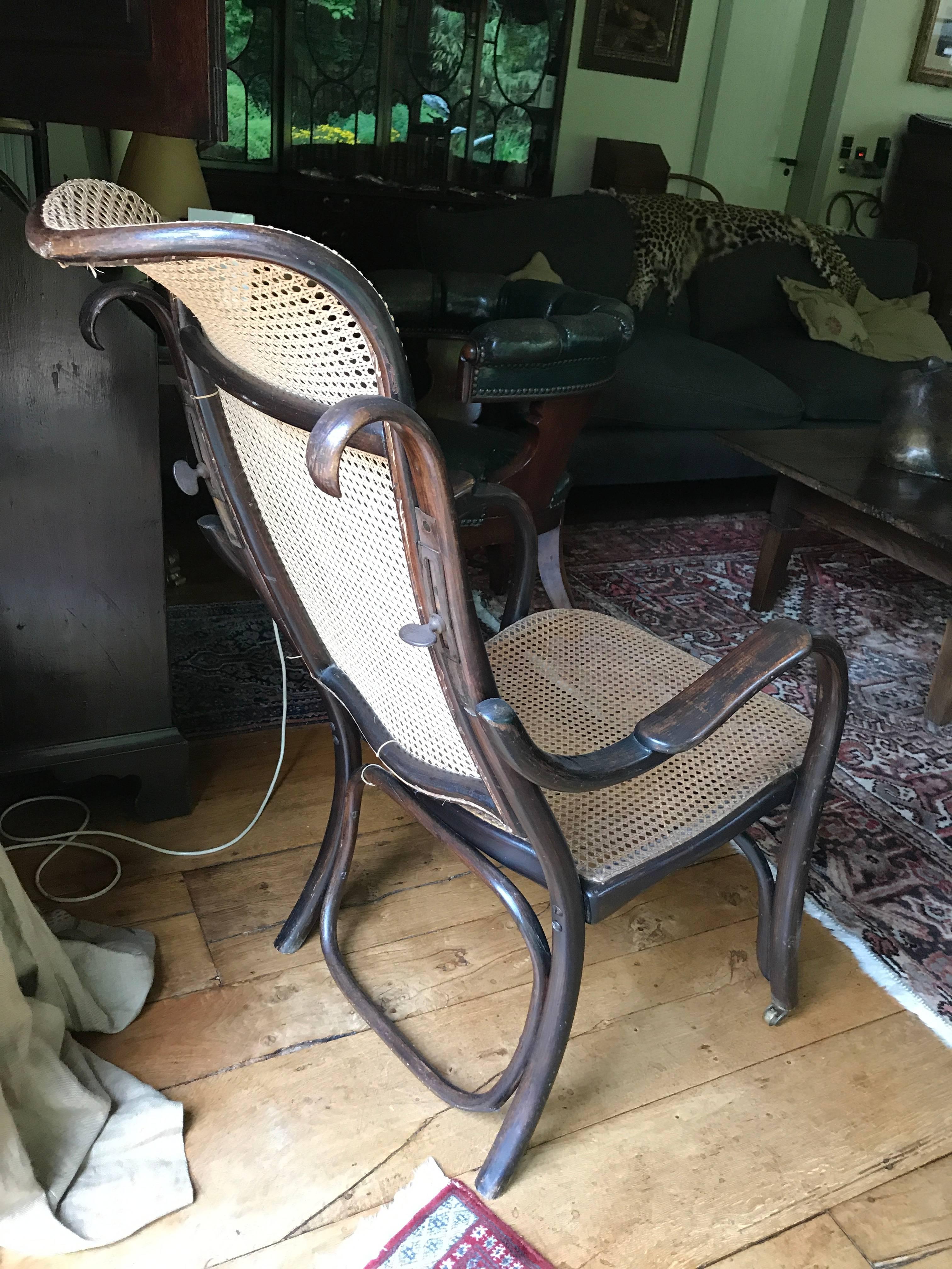 Thonet  bentwood Nr2 Fireside Armchair Kaminfauteuil Adjustable in Height, 1900! For Sale 1
