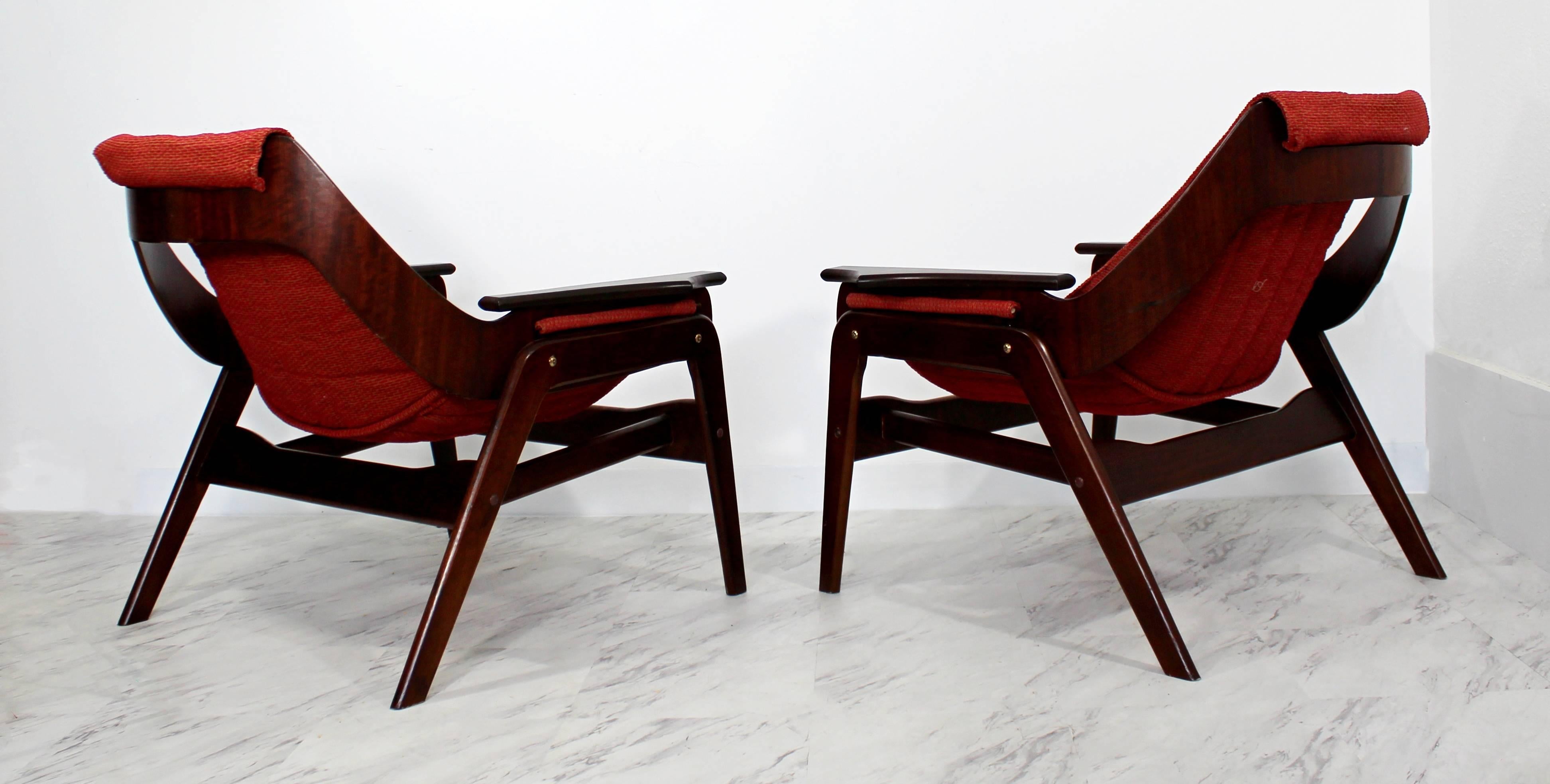 Mid-20th Century Mid-Century Modern Pair of Jerry Johnson Walnut Sling Lounge Chairs, 1960s