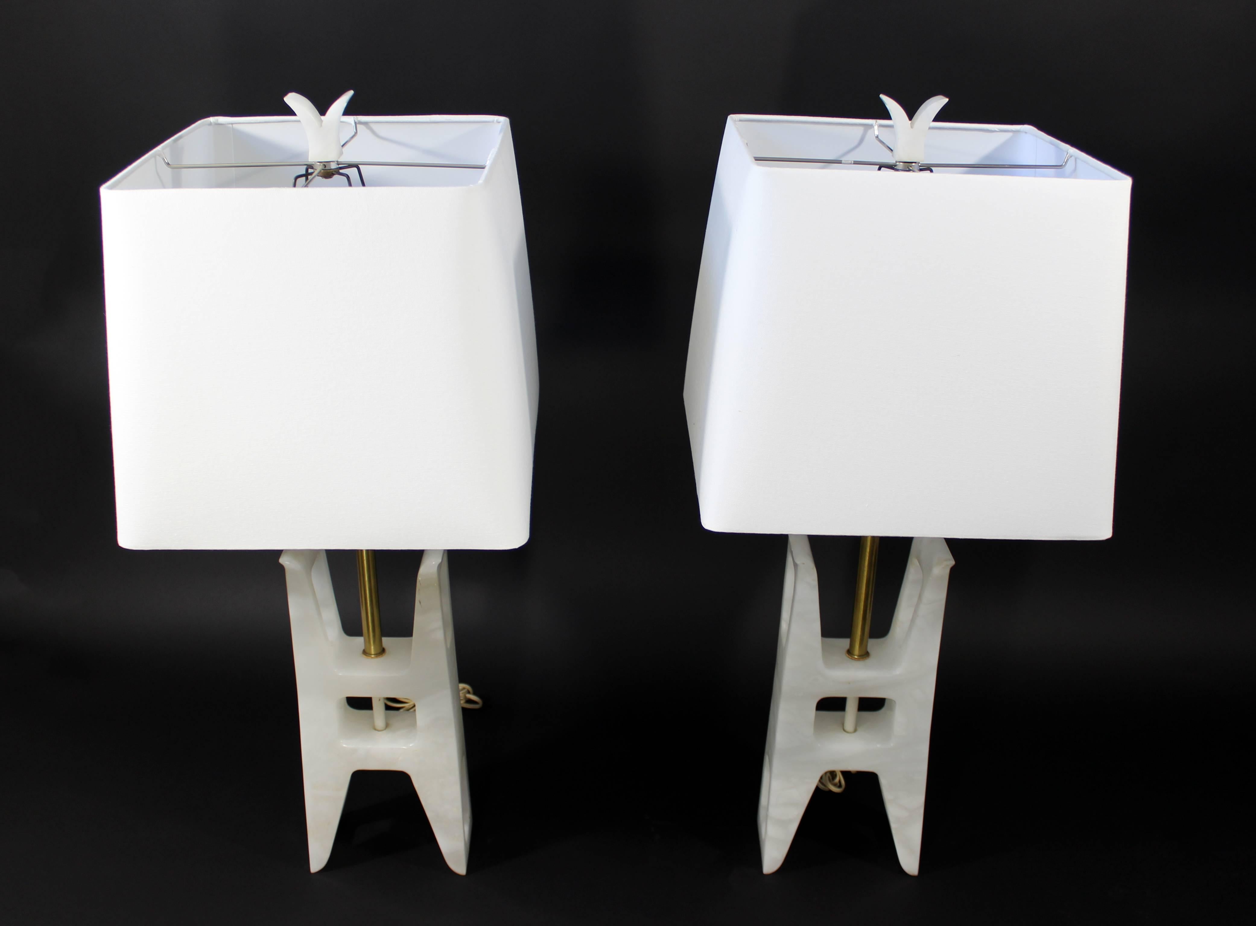 Italian Mid-Century Modern Pair of Alabaster Table Lamps Tempestini Lightolier, Italy