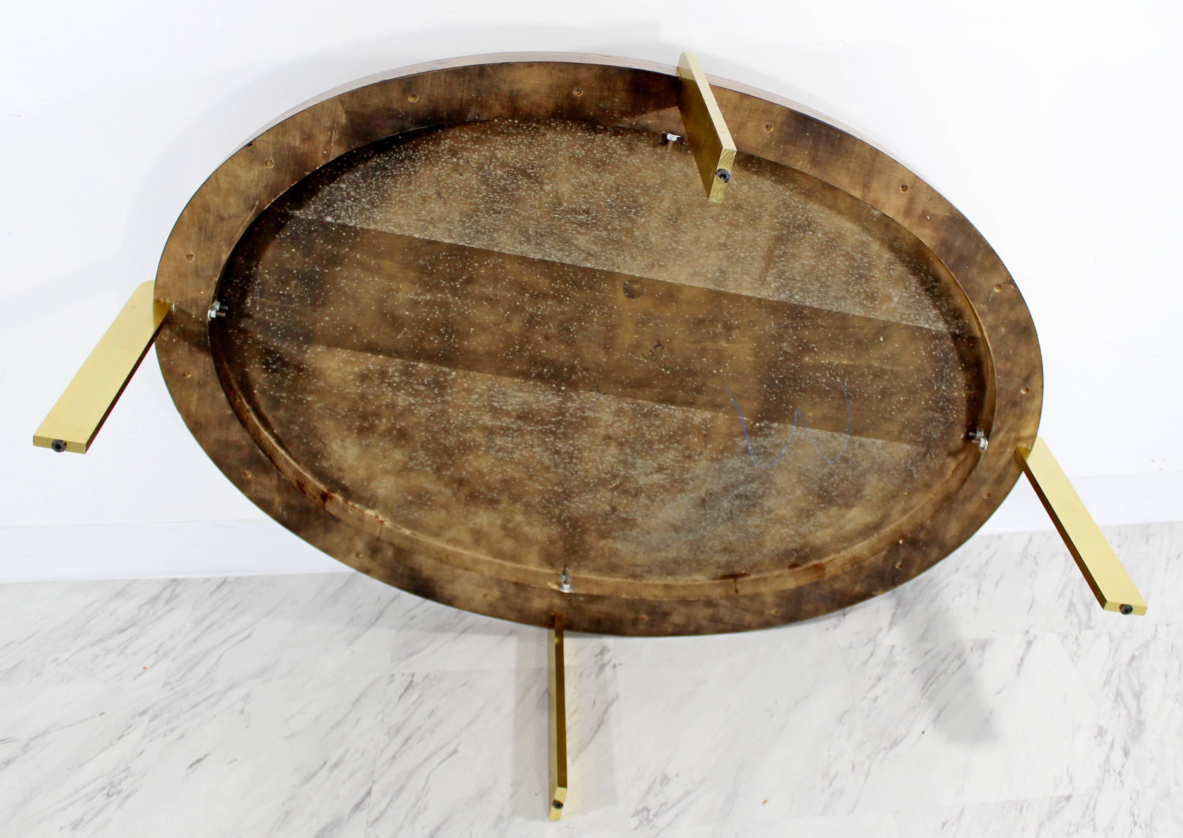 Mid-Century Modern Milo Baughman Burl Wood Oval Coffee Table with Brass, 1960s In Good Condition In Keego Harbor, MI