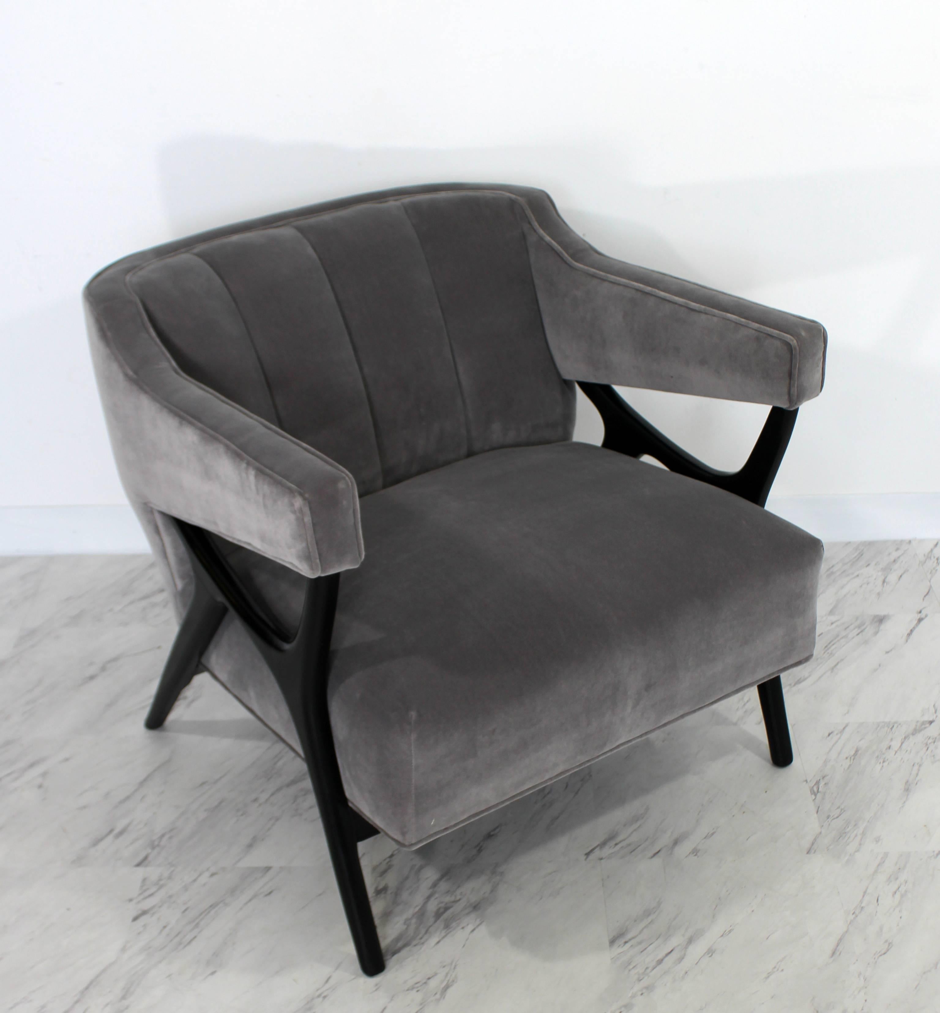 Mid-Century Modern Italian Sculptural Gray Velvet Lounge Armchair Parisi Style In Good Condition In Keego Harbor, MI