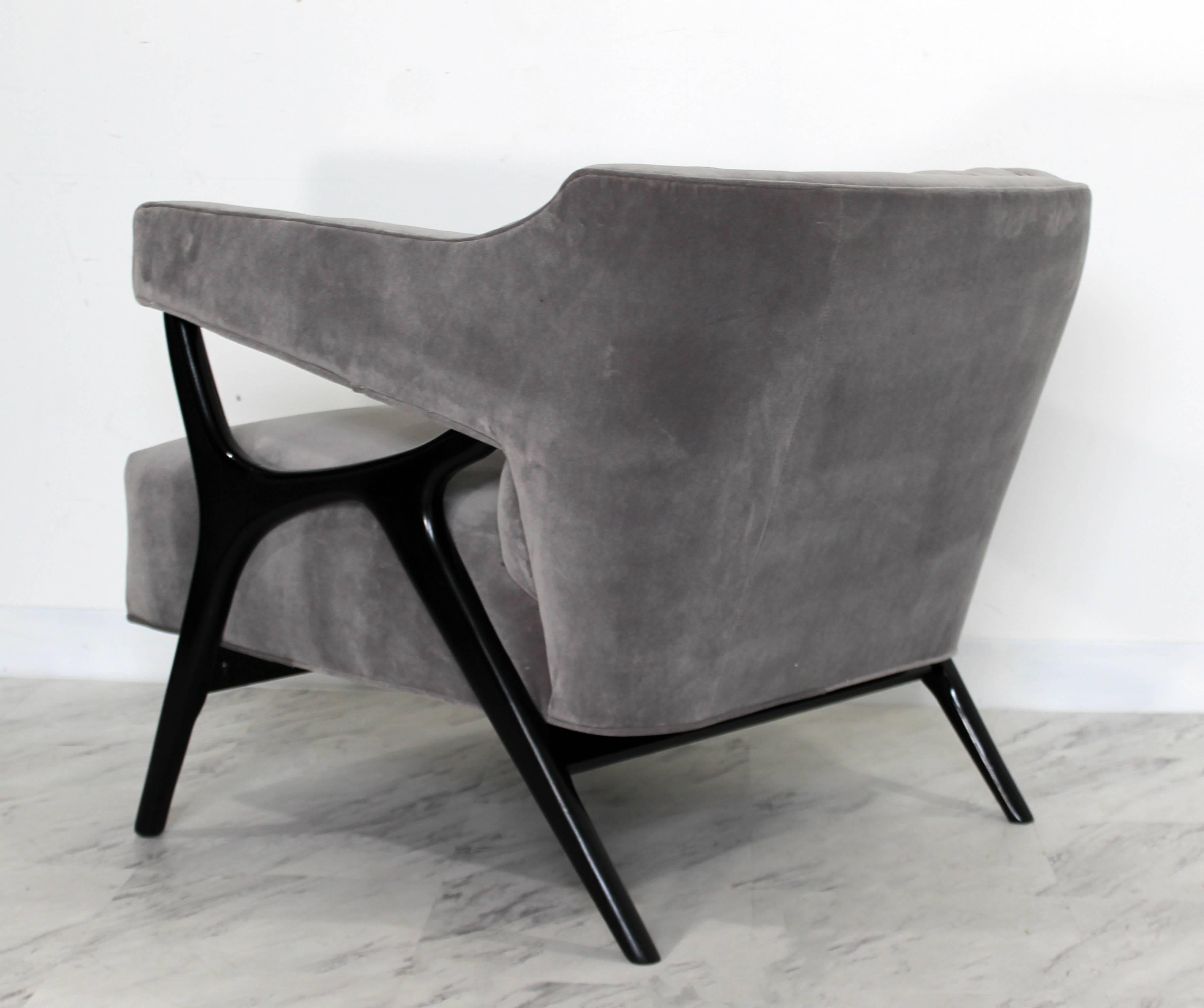 Mid-Century Modern Italian Sculptural Gray Velvet Lounge Armchair Parisi Style 3