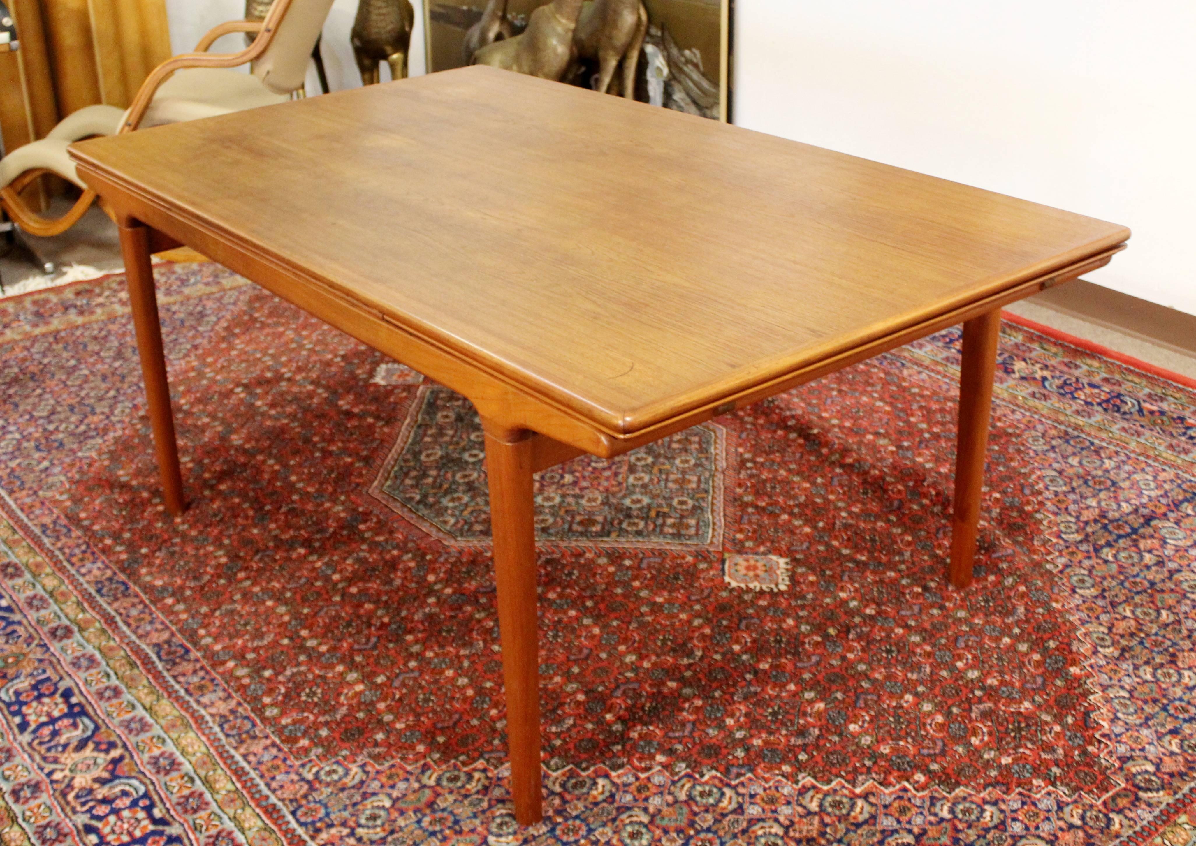Mid-Century Modern Danish Teak Expandable Dining Table Six Chairs Two Leaves 3