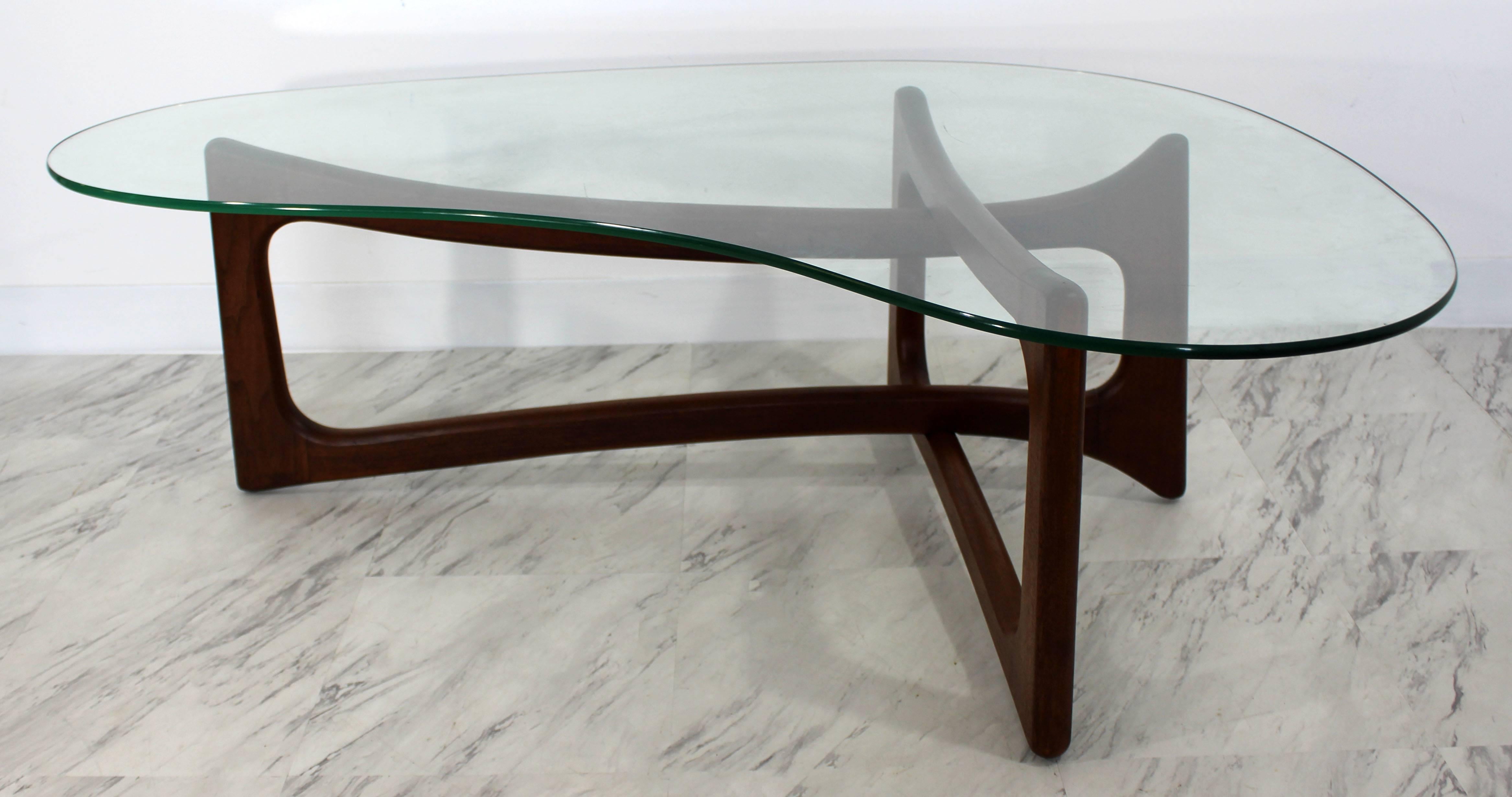 Mid-Century Modern Pair of Pearsall Walnut Boomerang Kidney Coffee and End Table 3