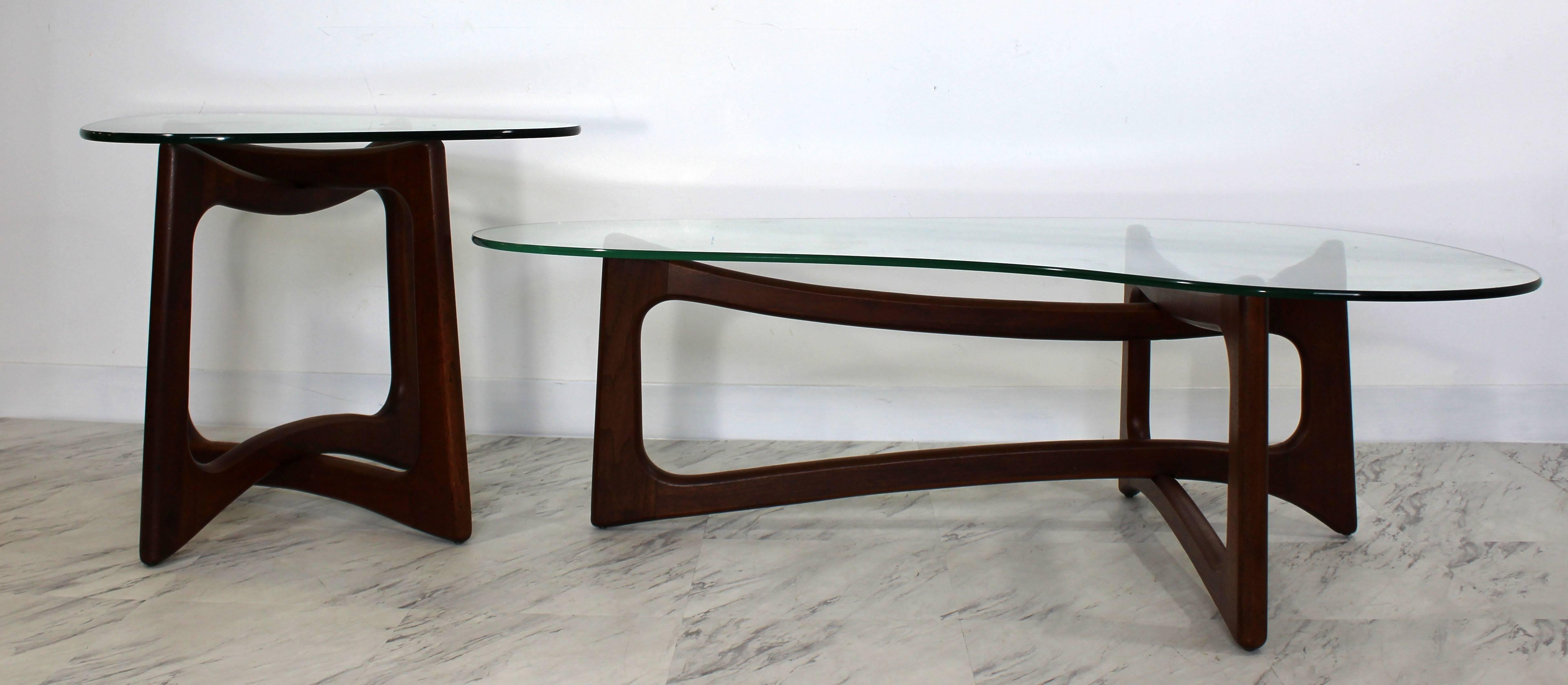 American Mid-Century Modern Pair of Pearsall Walnut Boomerang Kidney Coffee and End Table