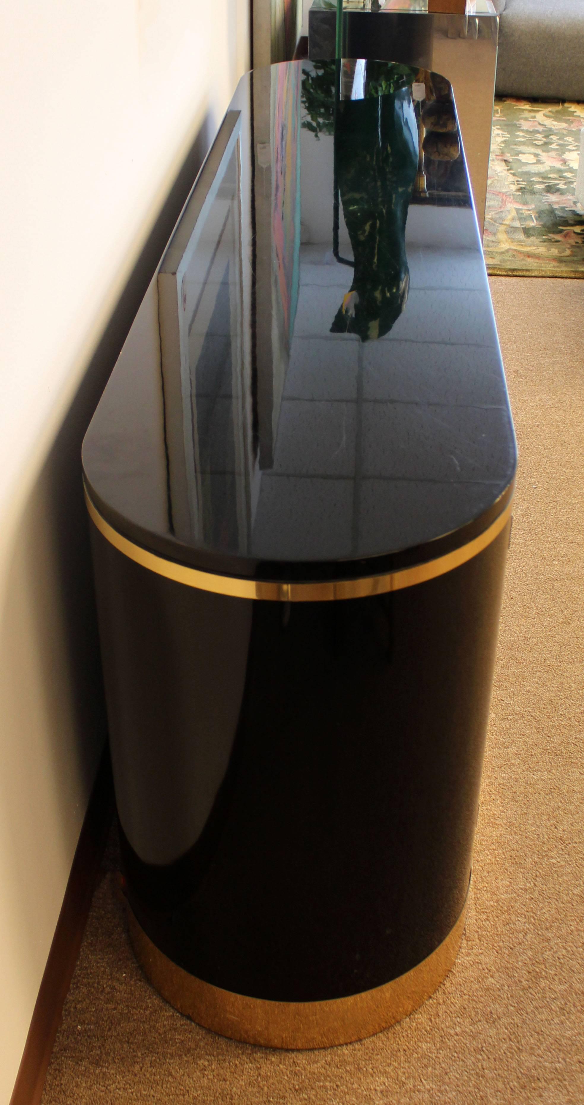 Late 20th Century Mid-Century Modern Mastercraft Black Lacquer and Brass Console Credenza, 1970s