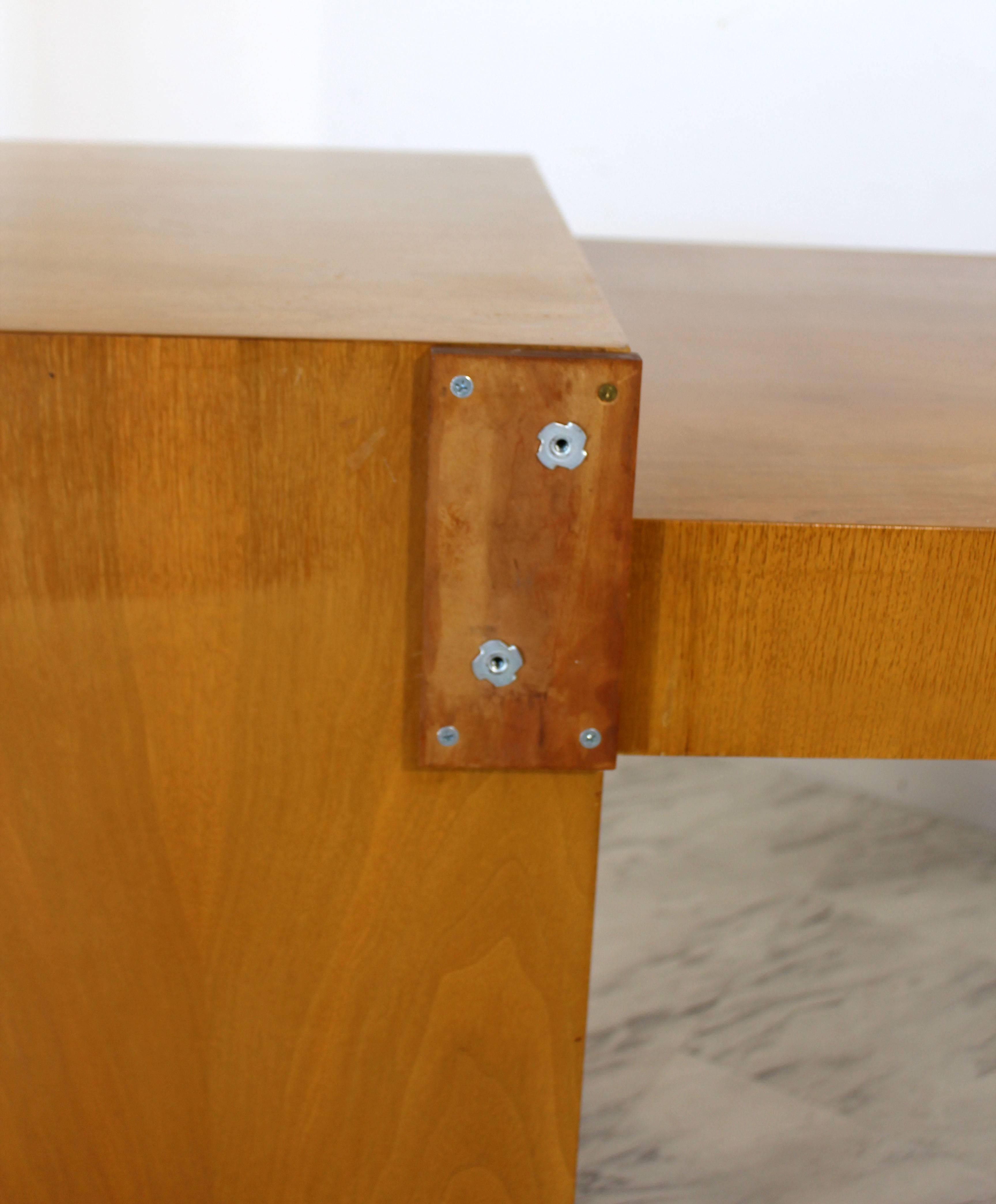 Mid-20th Century Mid-Century Modern Robsjohn Gibbings for Widdicomb Walnut Cantilever Desk, 1950s