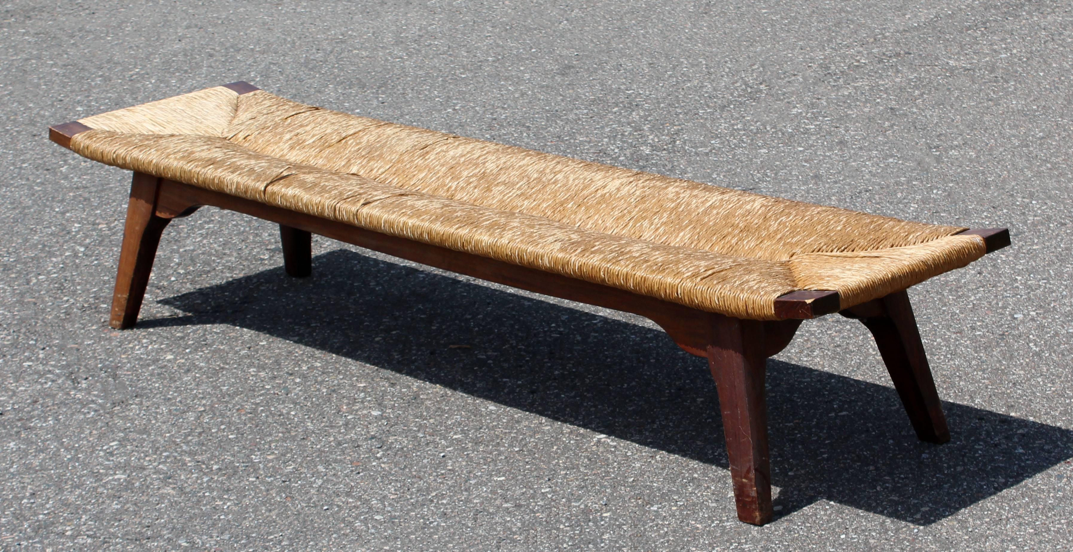 Mid-Century Modern Rush Wicker Rattan Wood Patio Bench, Japan, 1960s In Good Condition In Keego Harbor, MI