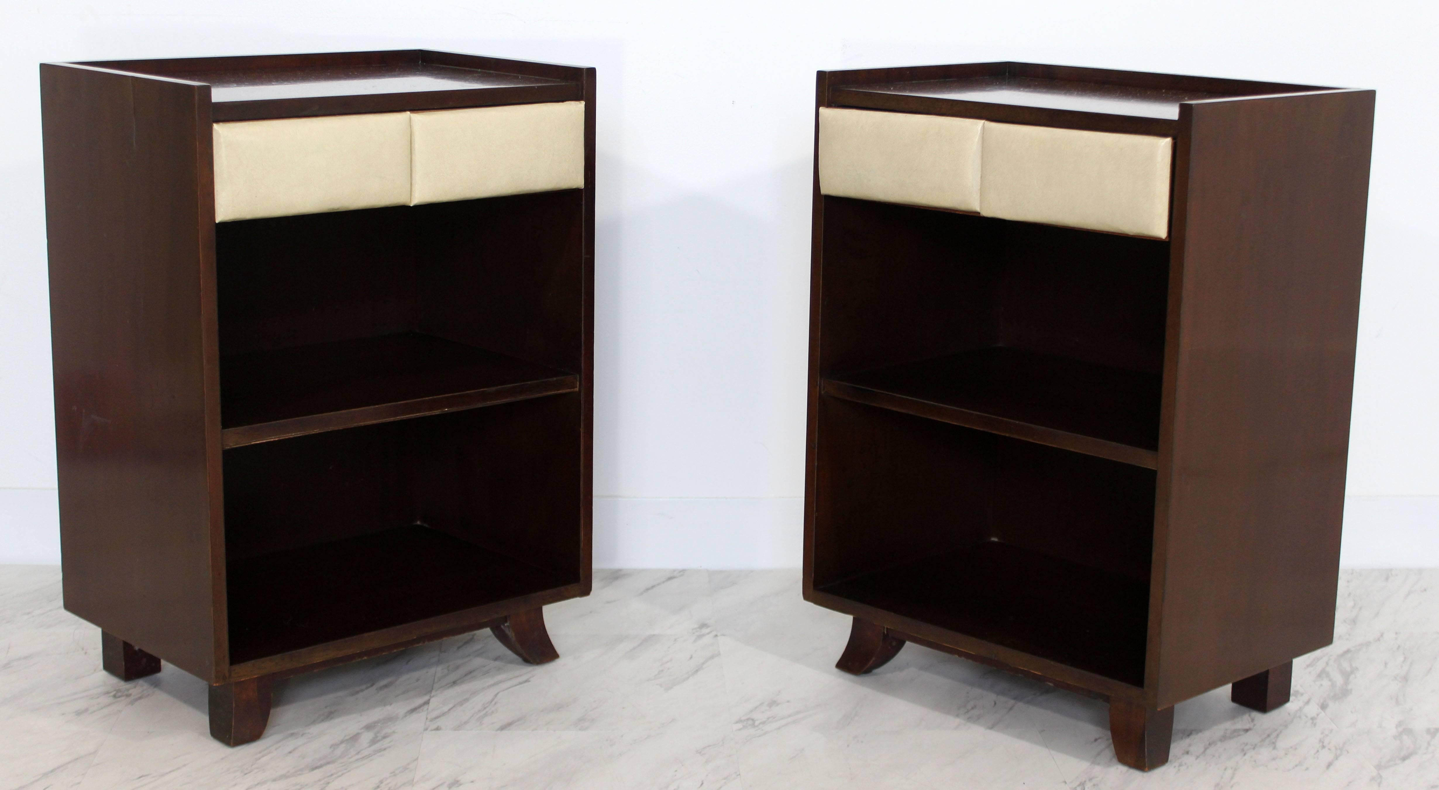 American Art Deco Gilbert Rohde for Herman Miller Mahogany Seven-Piece Bedroom Set, 1930s