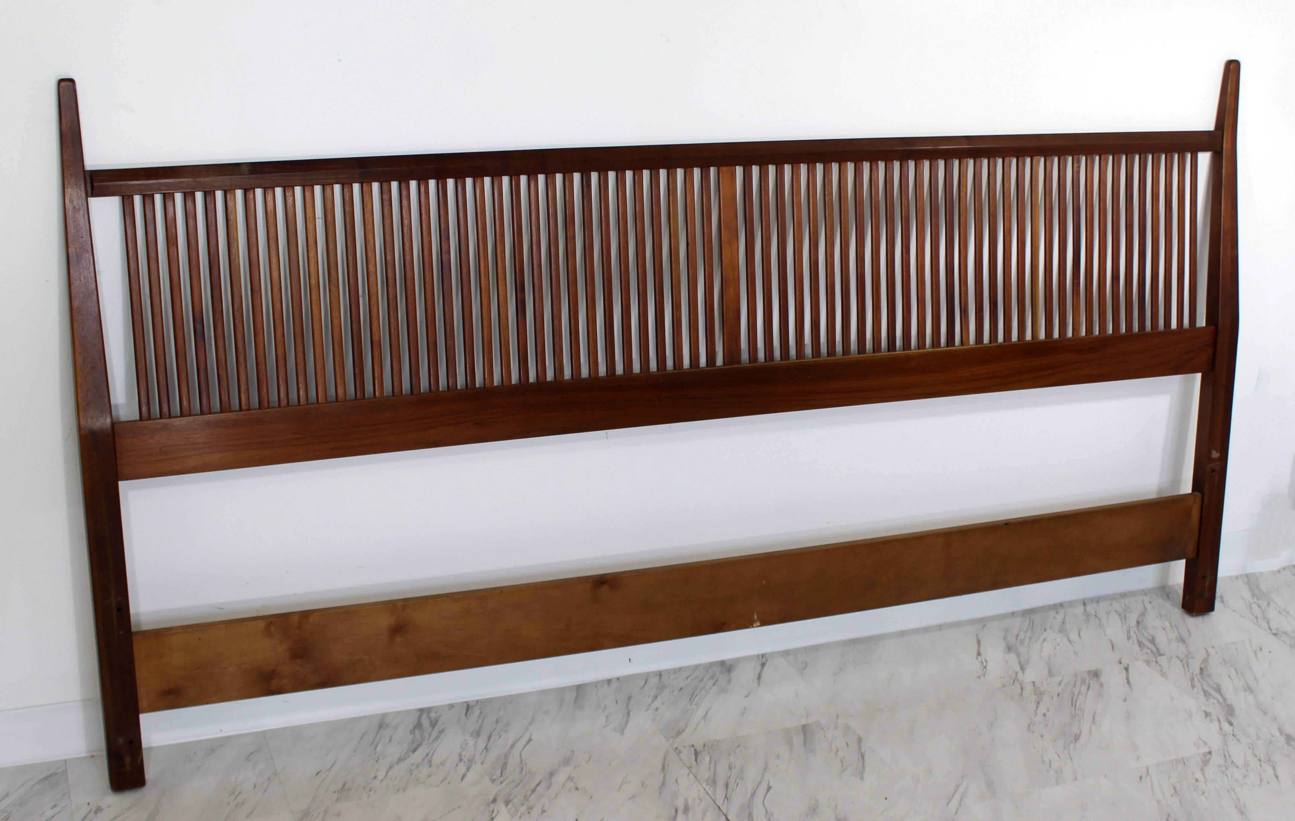 Mid-Century Modern George Nakashima for Widdicomb Slatted King Headboard, 1950s In Good Condition In Keego Harbor, MI