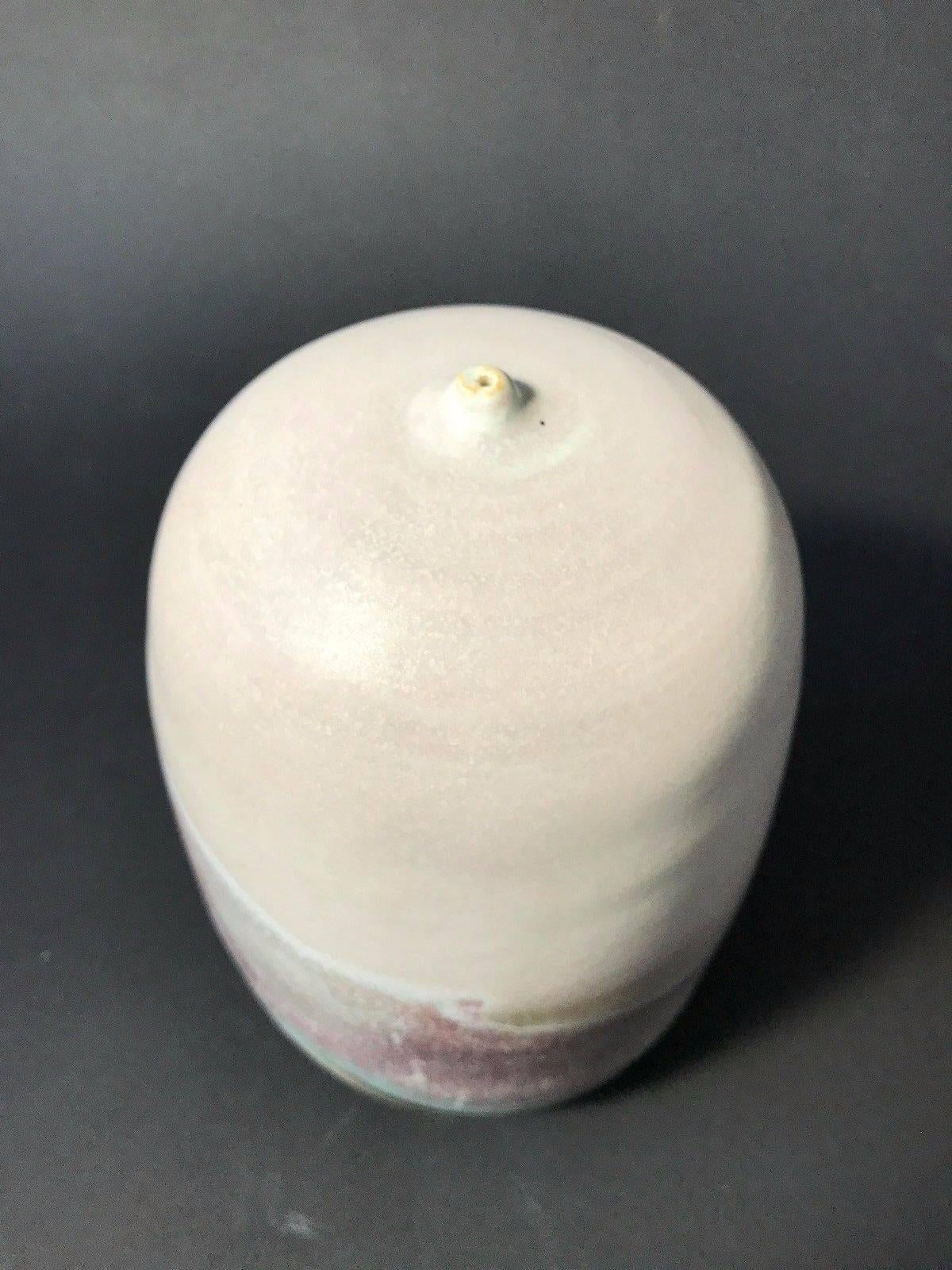 American Contemporary Toshiko Takaezu Ceramic Art Sculpture Moon Pot with Rattle