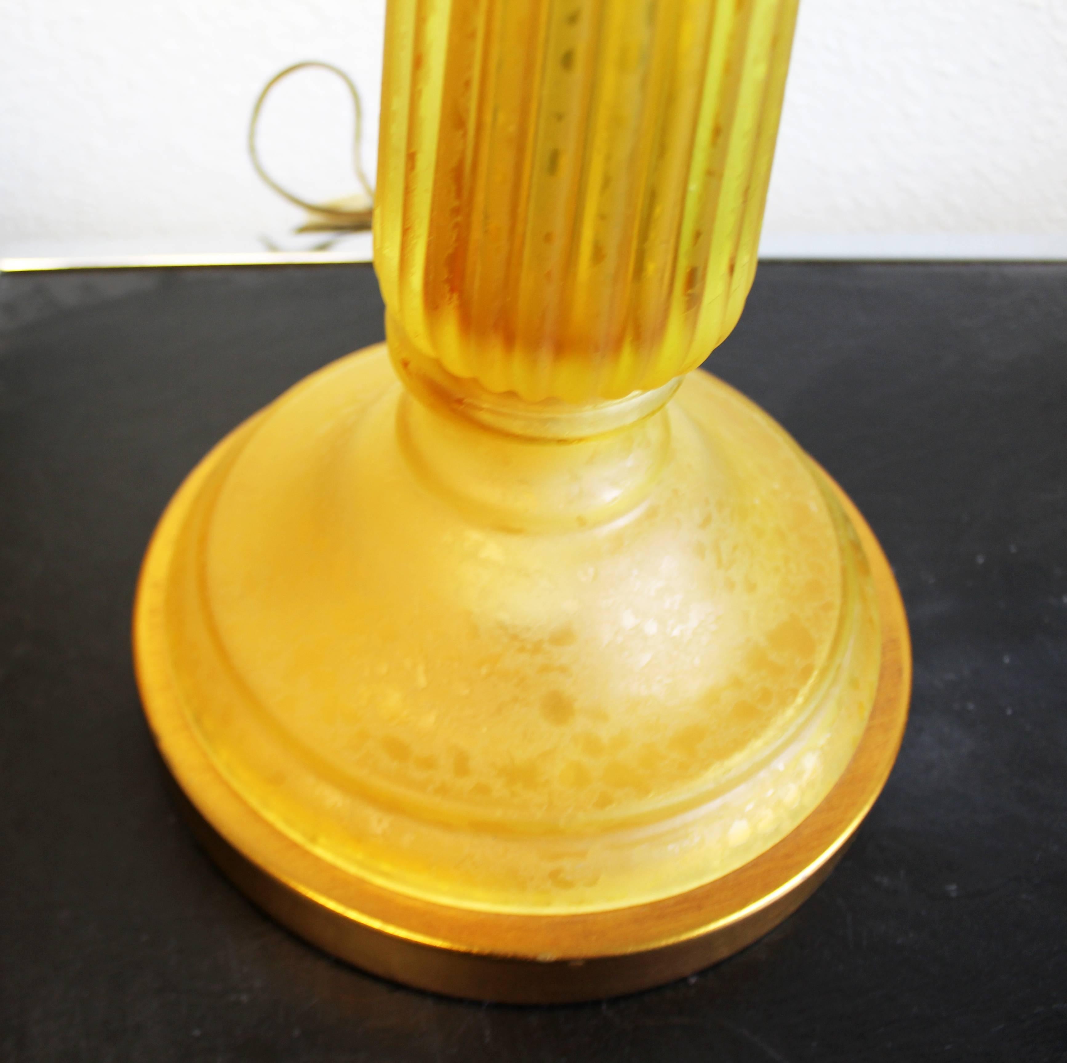 Mid-Century Modern Seguso for Marbro Pair of Amber Glass Lamps Original Shades In Good Condition In Keego Harbor, MI