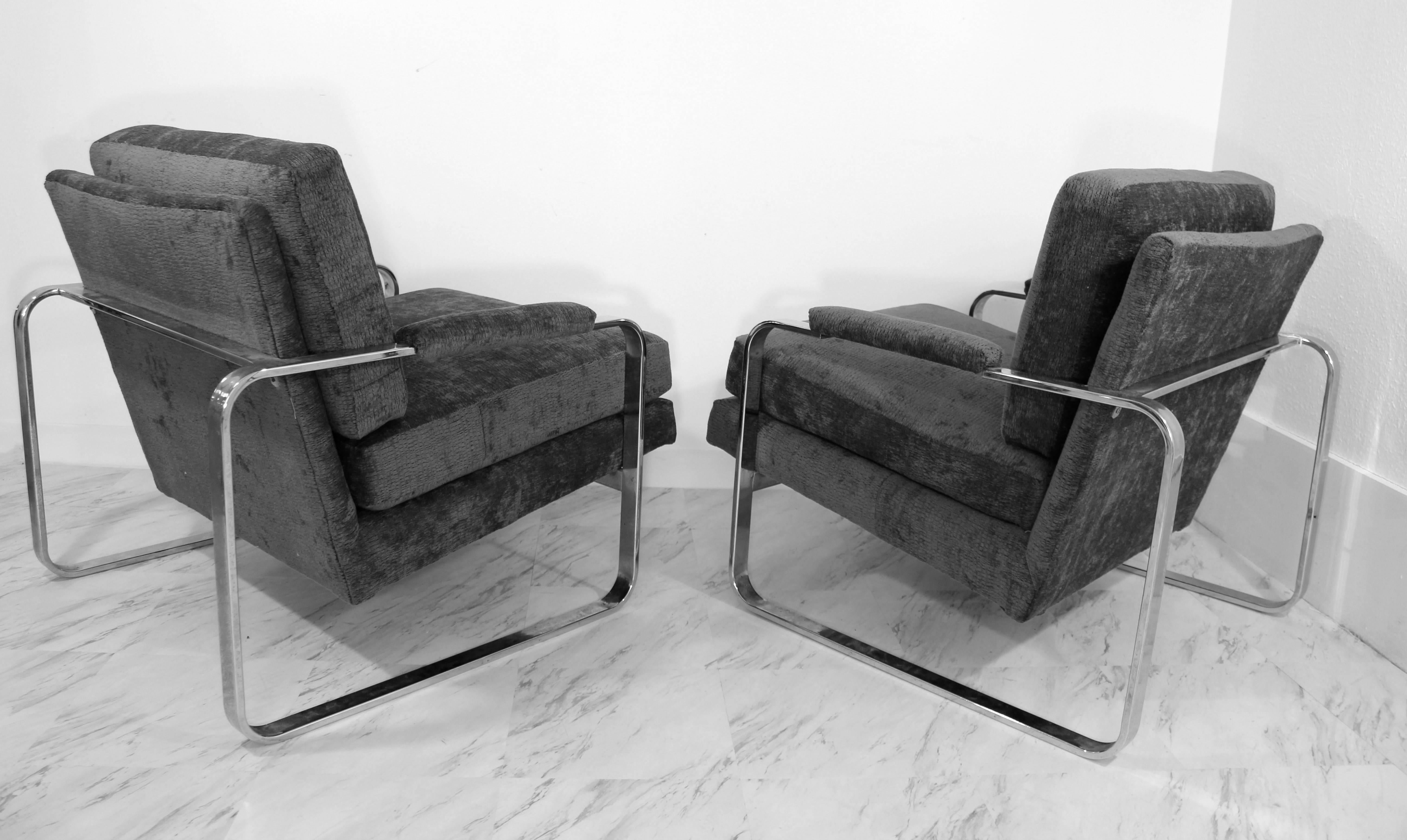 American Mid-Century Modern Pair of Milo Baughman Flat Bar Chrome Lounge Chairs