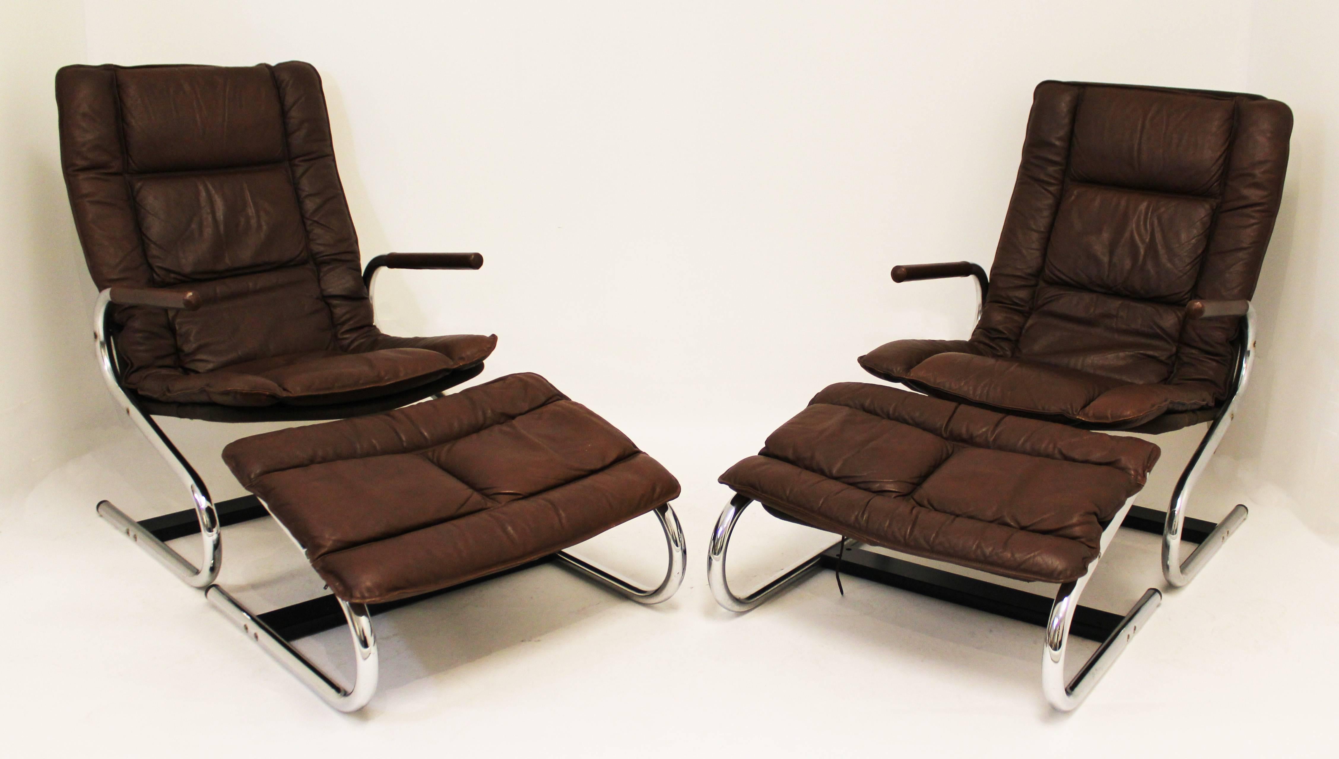 Chrome Mid-Century Modern Ingmar Relling Pair of Lounge Chairs and Ottomans, Danish