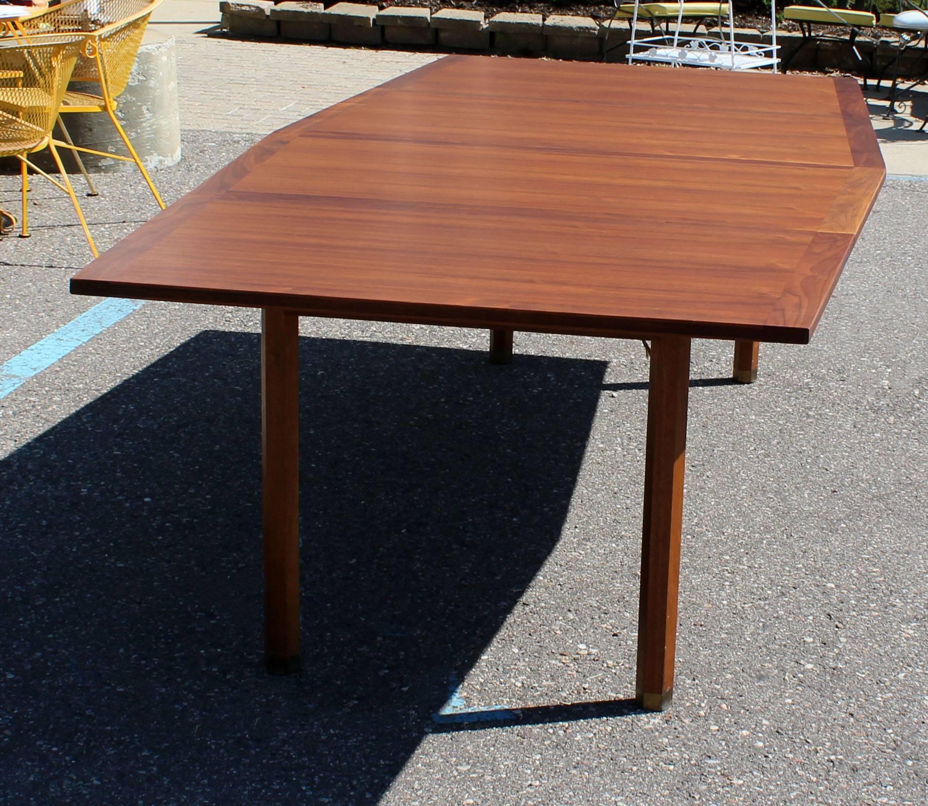 American Mid-Century Modern Rare Dunbar Expandable Dining Conference Table Two Leaves