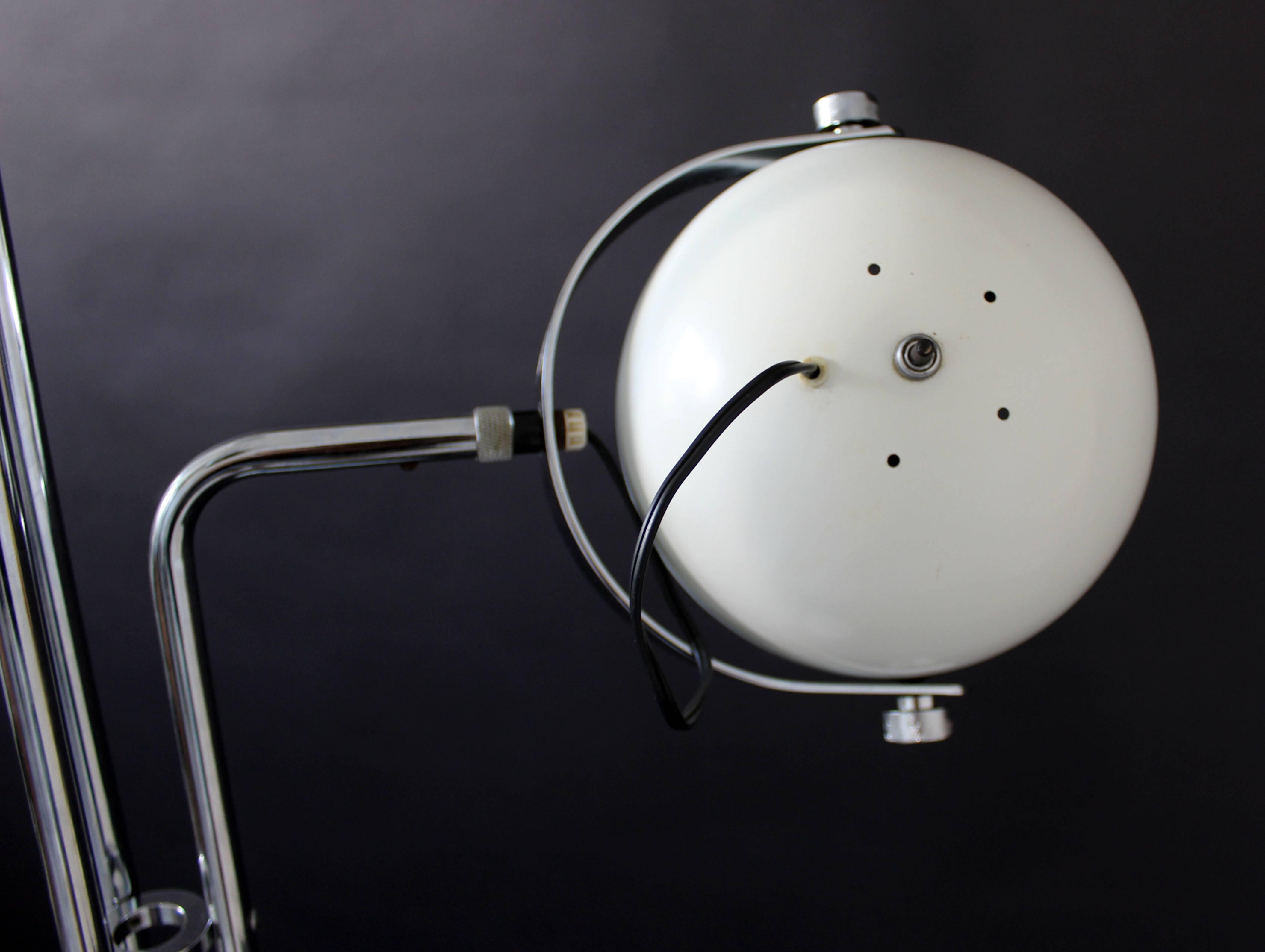 American Mid-Century Modern Rare Sonneman Three Head Floor Lamp Chrome and White Enamel