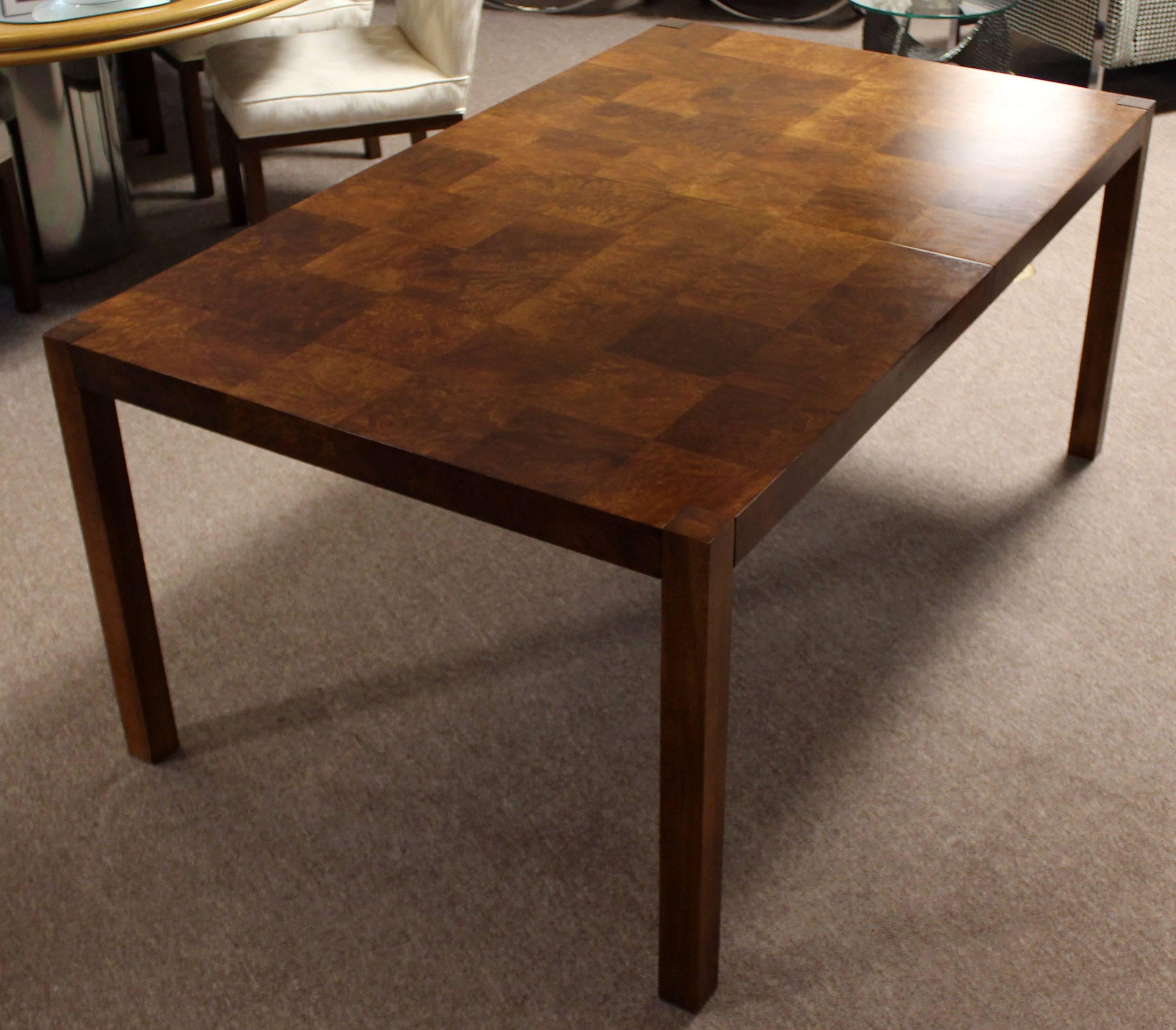 Mid-Century Modern Milo Baughman Burled Walnut Expandable Dining Table In Good Condition In Keego Harbor, MI