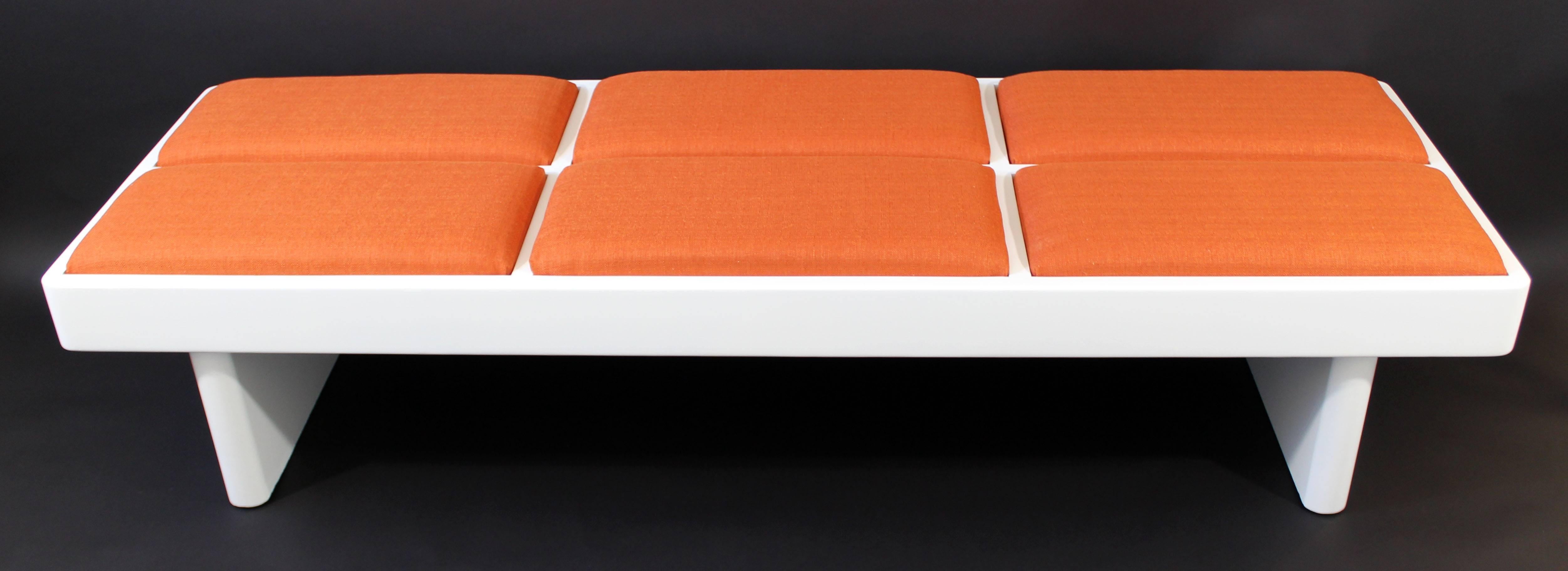 Mid-Century Modern Modernist White Lacquer Wood Long Orange Padded Bench, 1970s In Excellent Condition In Keego Harbor, MI