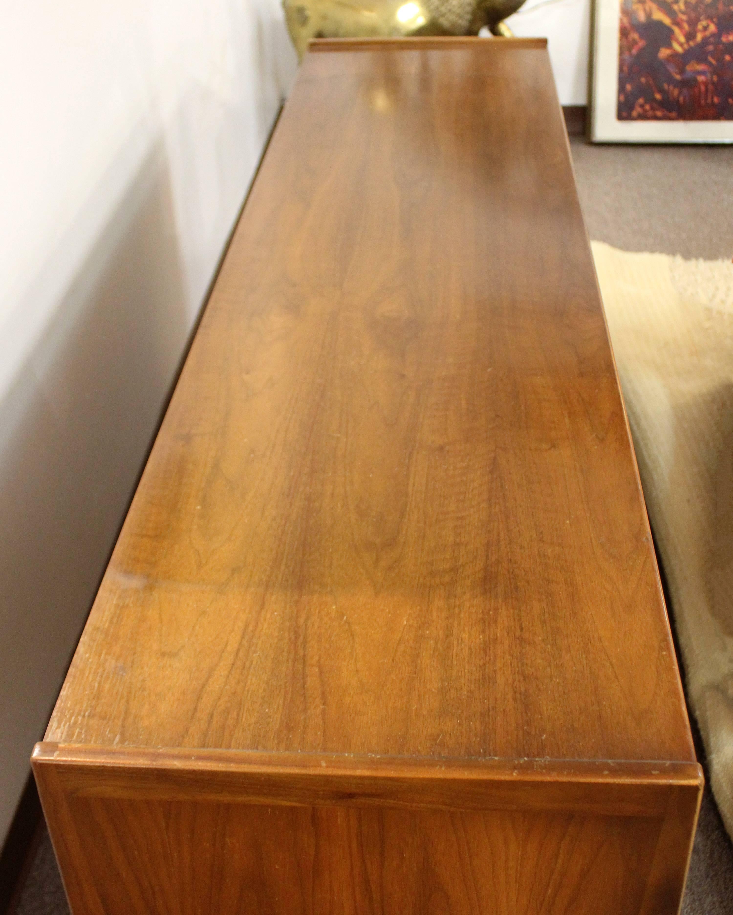 Mid-Century Modern Richard Thompson Tambour Door Credenza Glenn of California 4