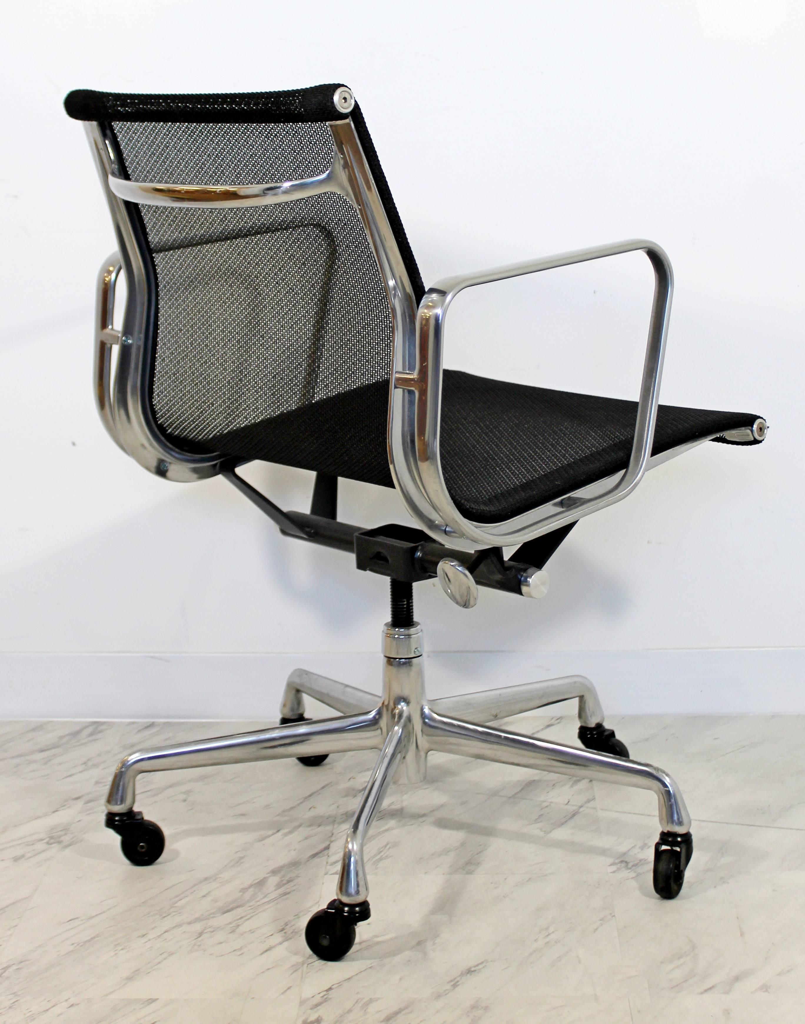 Contemporary Mid-Century Modern Herman Miller Anniversary Edition Aluminum Group Chairs