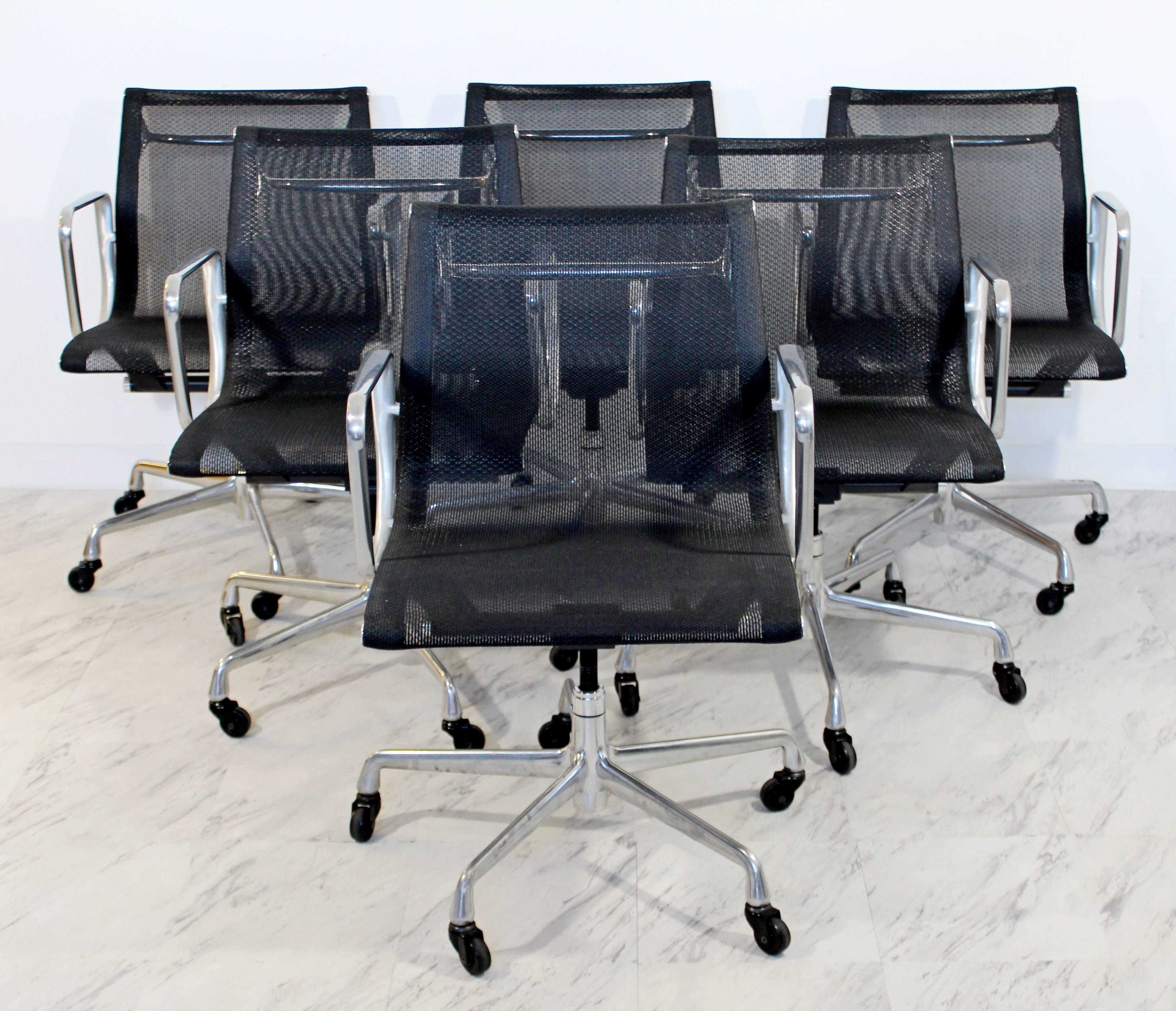 Mid-Century Modern Herman Miller Anniversary Edition Aluminum Group Chairs 3