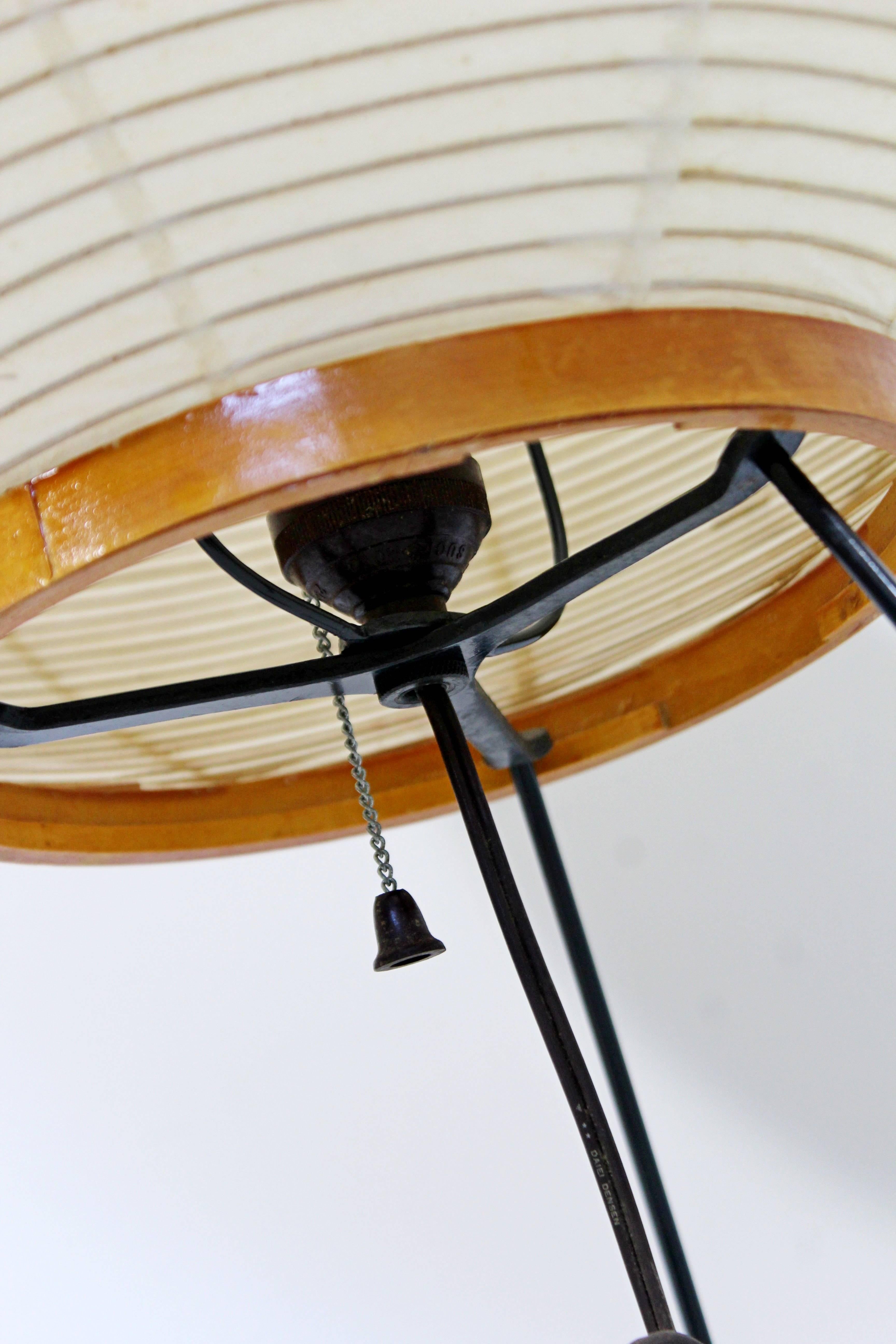 Mid-Century Modern Isamu Noguchi Akari Original Vintage 9A Table Lamp, 1950s In Good Condition In Keego Harbor, MI