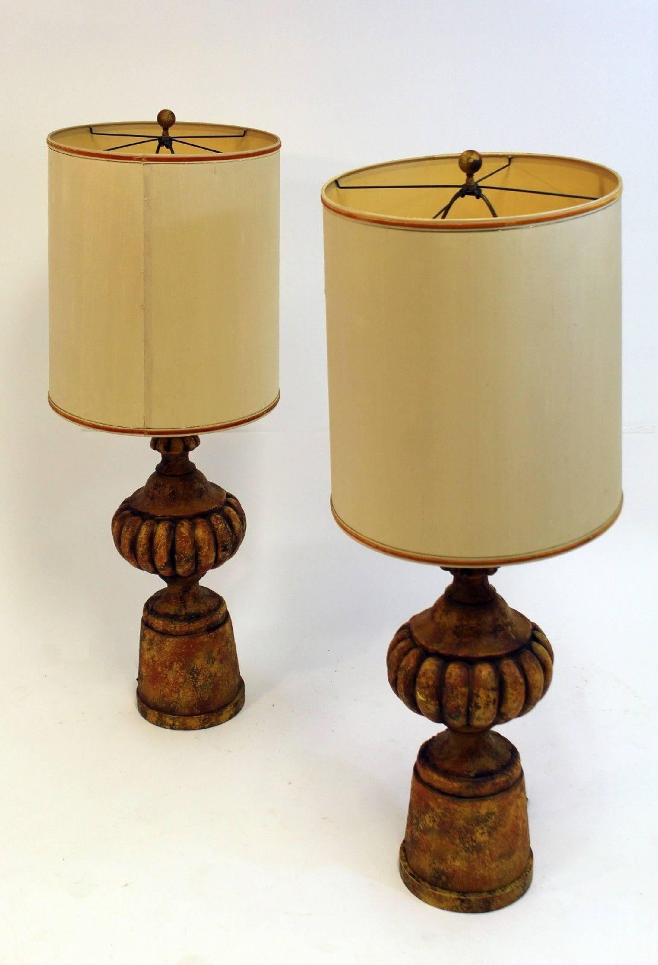 For your consideration is a pair of Michael Taylor for Chapman lamps. They are cast composite stone and gesso finish. Original shades and finial. In excellent condition.

Dimensions are height 46