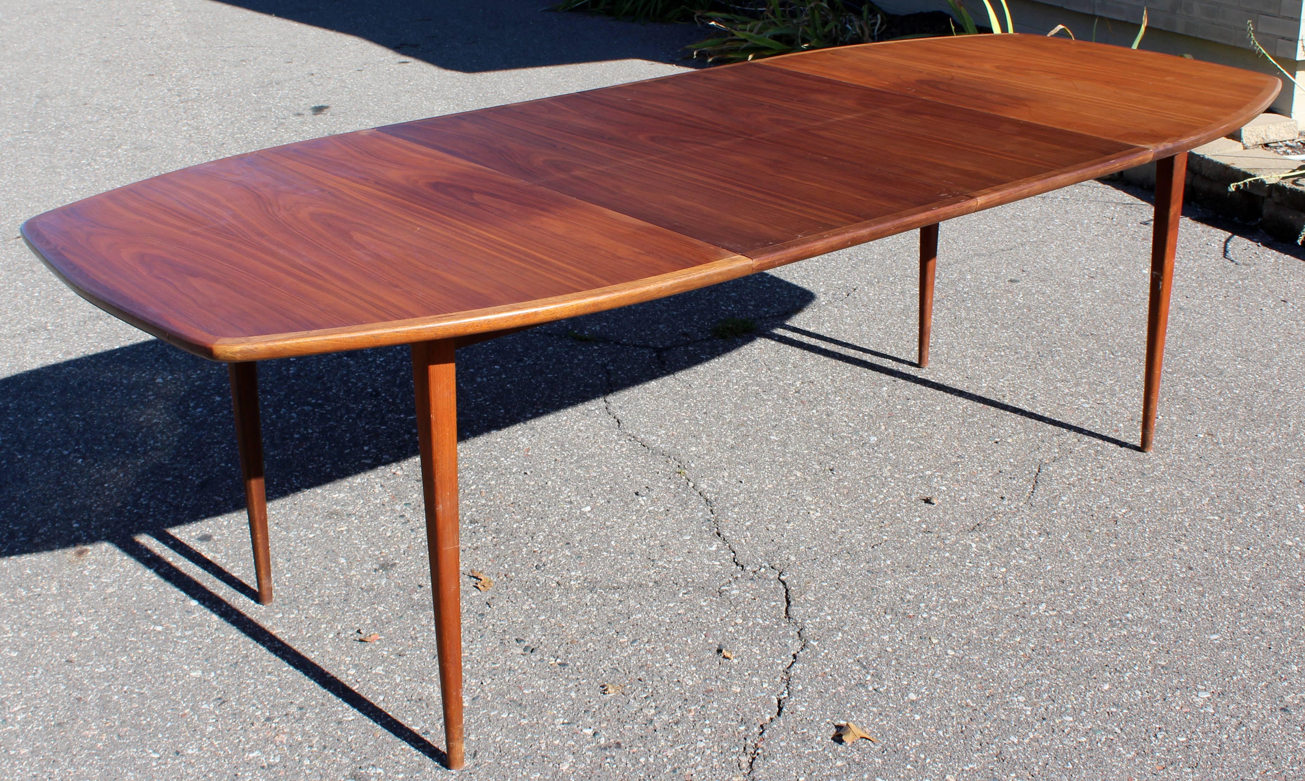 Mid-Century Modern Baughman Dillingham Dining Set of Table Four Chairs Credenza In Good Condition In Keego Harbor, MI