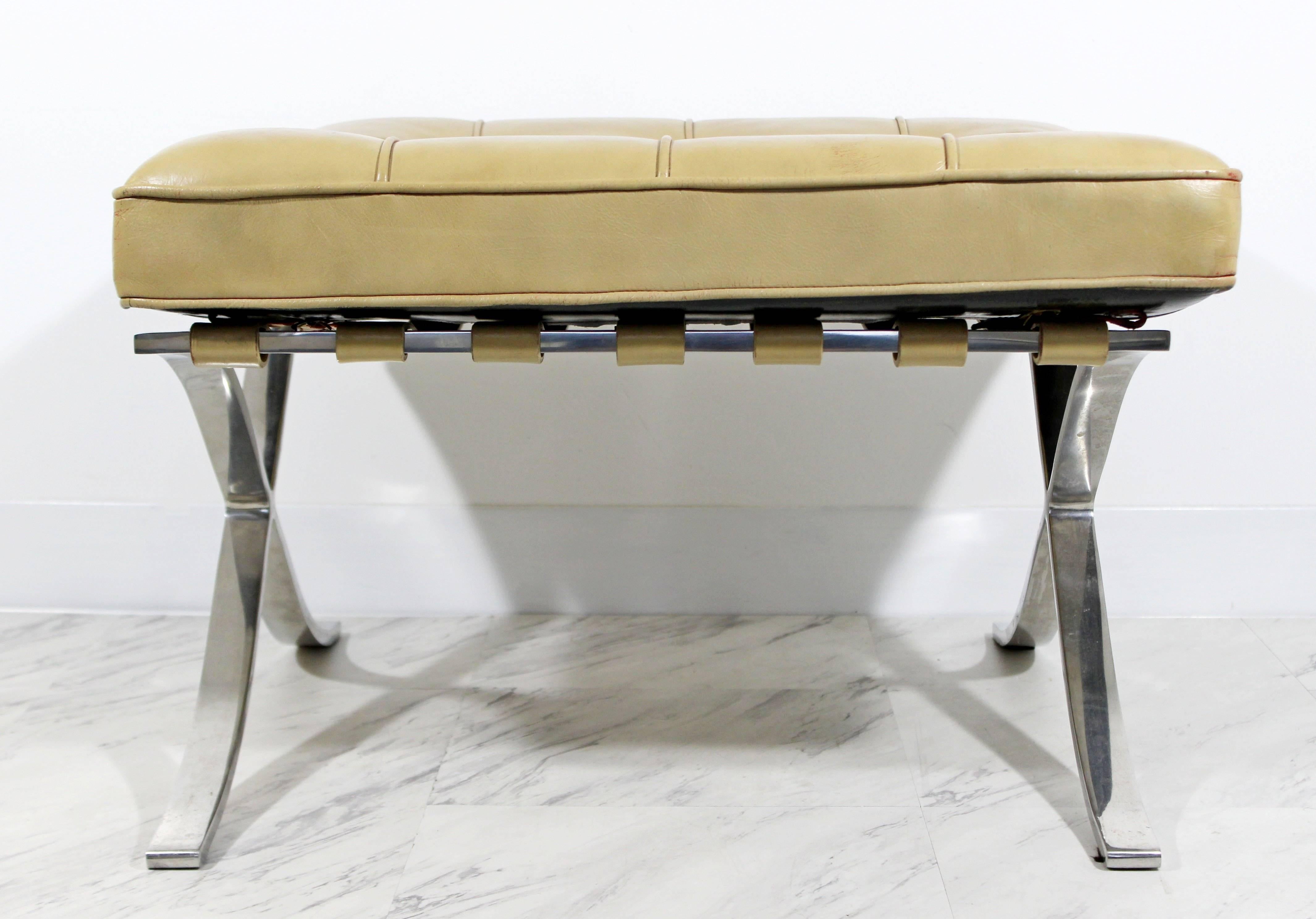 Mid-Century Modern Vintage Mies van der Rohe for Knoll Barcelona Ottoman, 1970s In Good Condition In Keego Harbor, MI