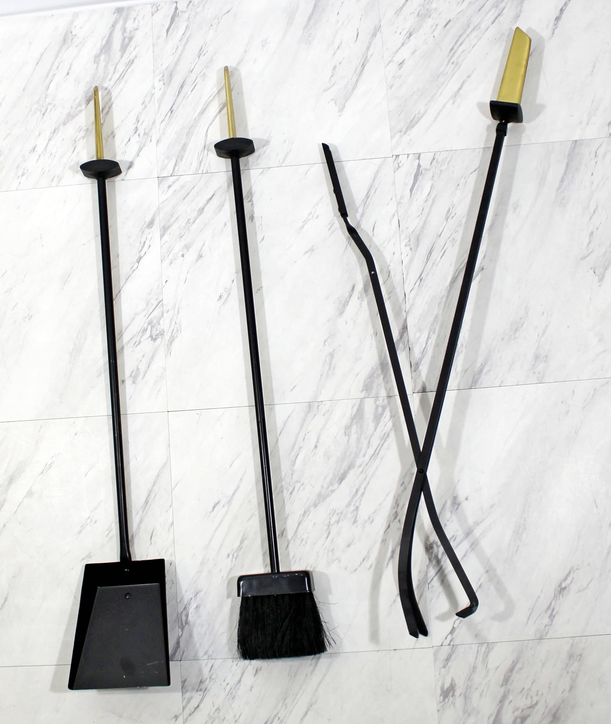 Mid-Century Modern Donald Deskey Set Wall Mount Iron Brass Fireplace Tools 1950s For Sale 1