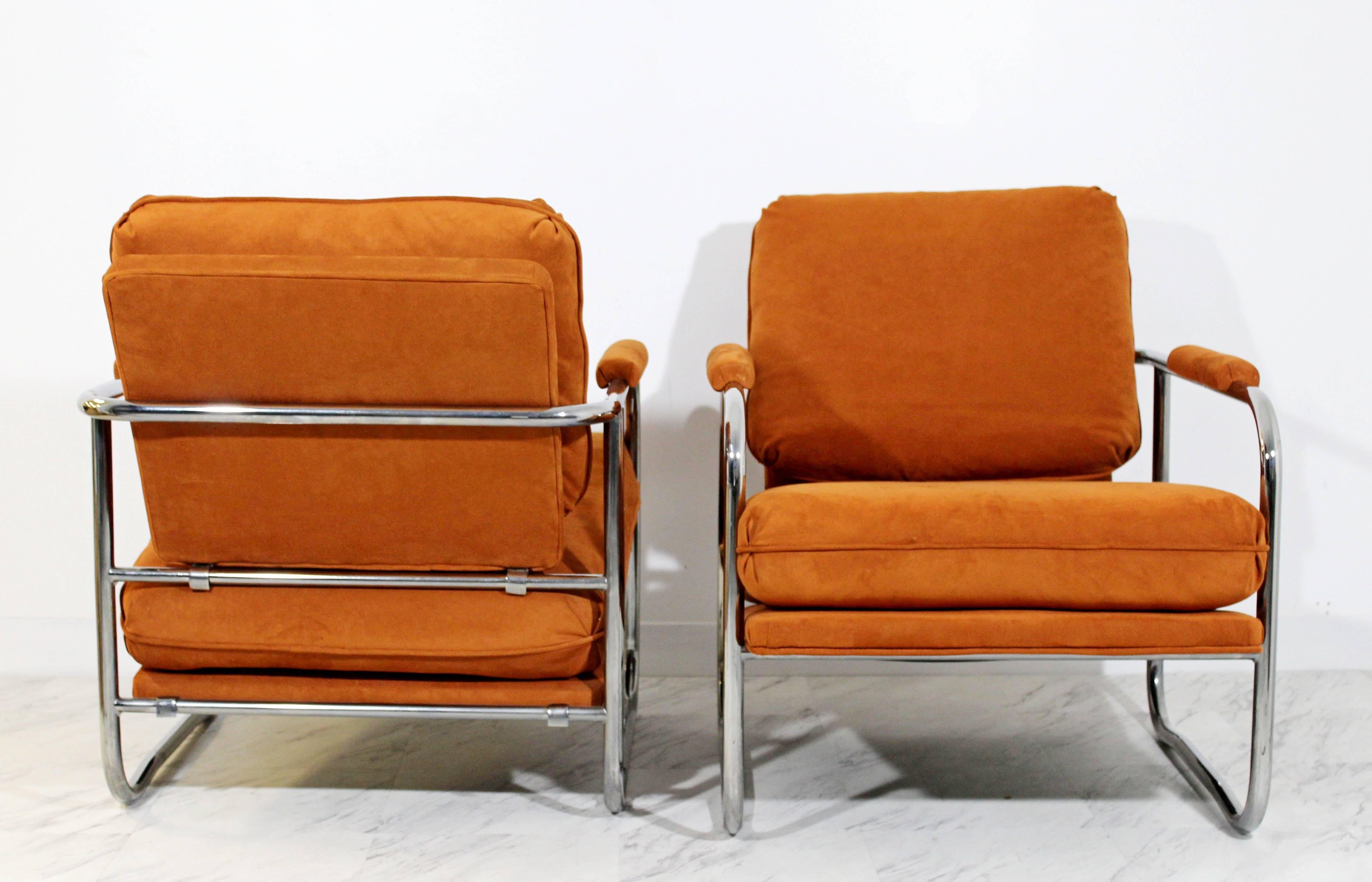 Fabric Mid-Century Modern Pair of Tubular Chrome Lounge Chairs and Ottoman