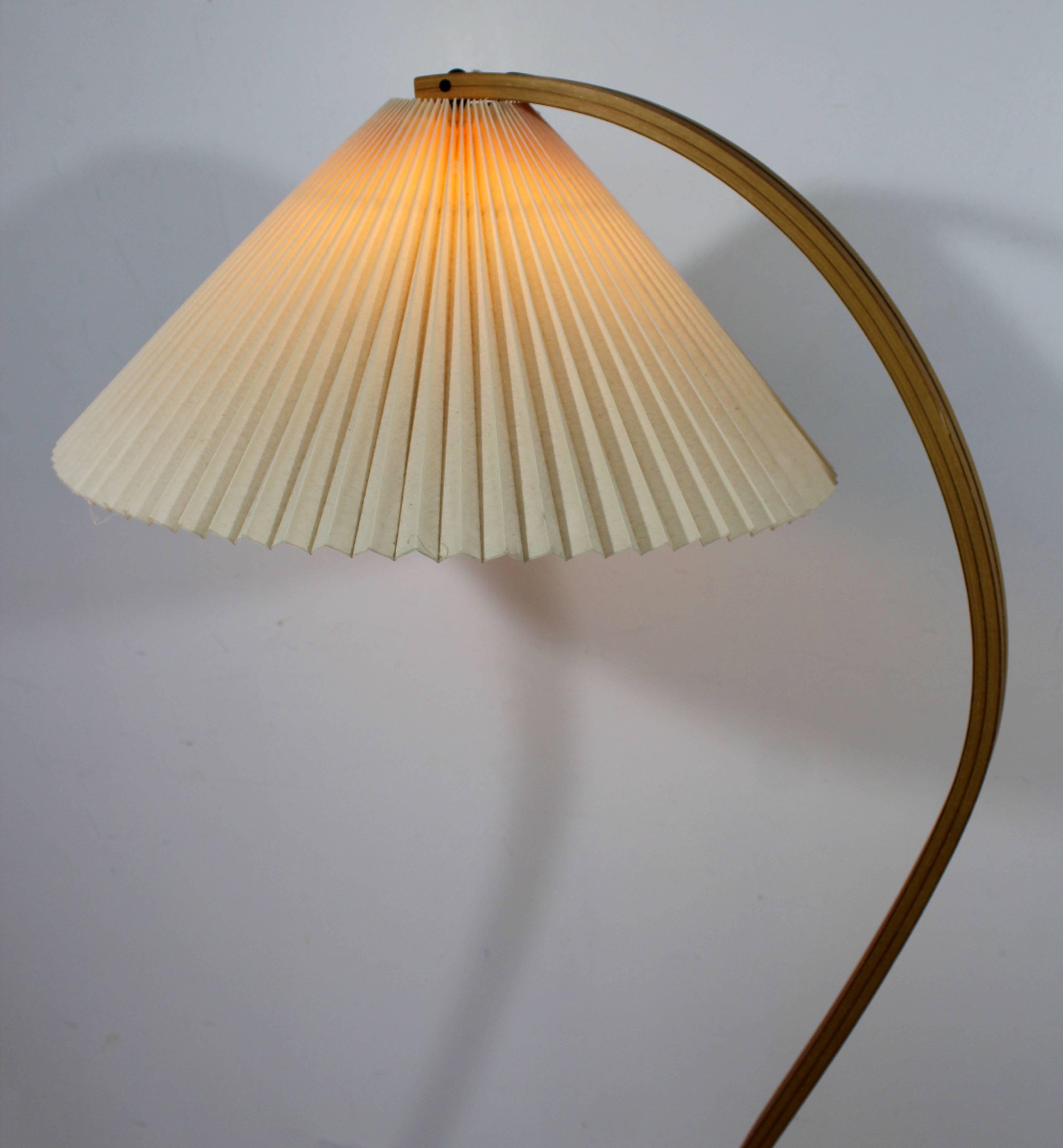 Mid-Century Modern Caprani Iron Bentwood Standing Floor Lamp 1970s Danish In Good Condition In Keego Harbor, MI