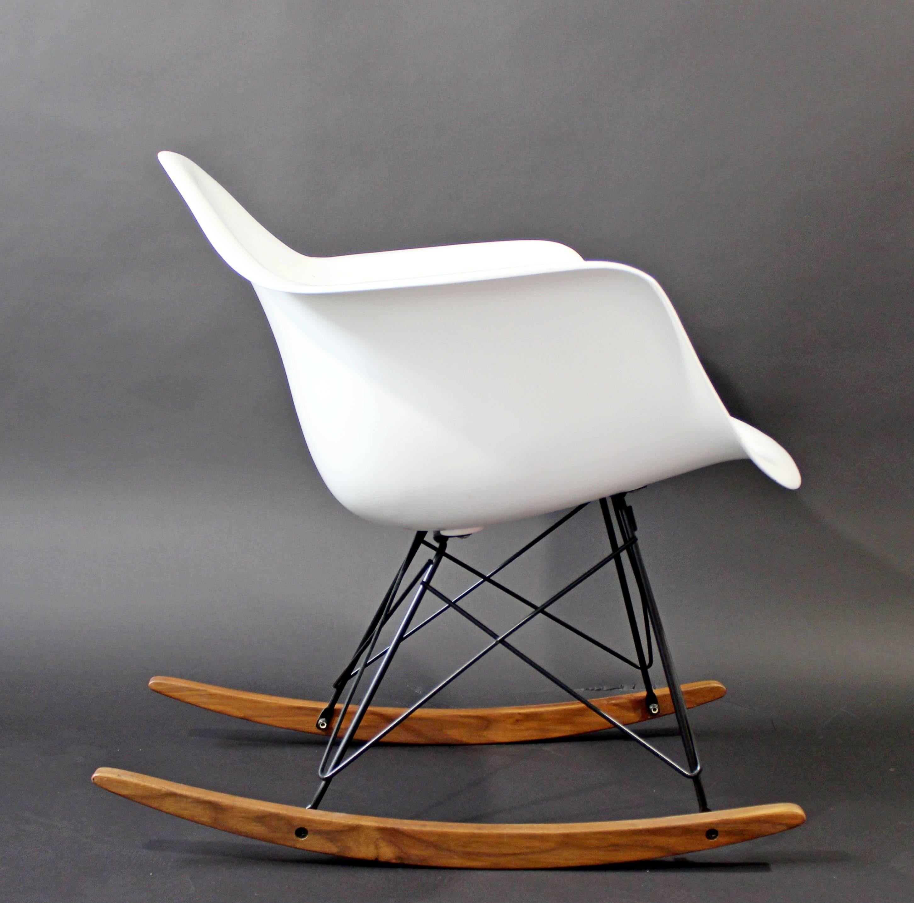 American Mid-Century Modern Vintage Eames Herman Miller Shell Rocker Rocking Chair, 1970s