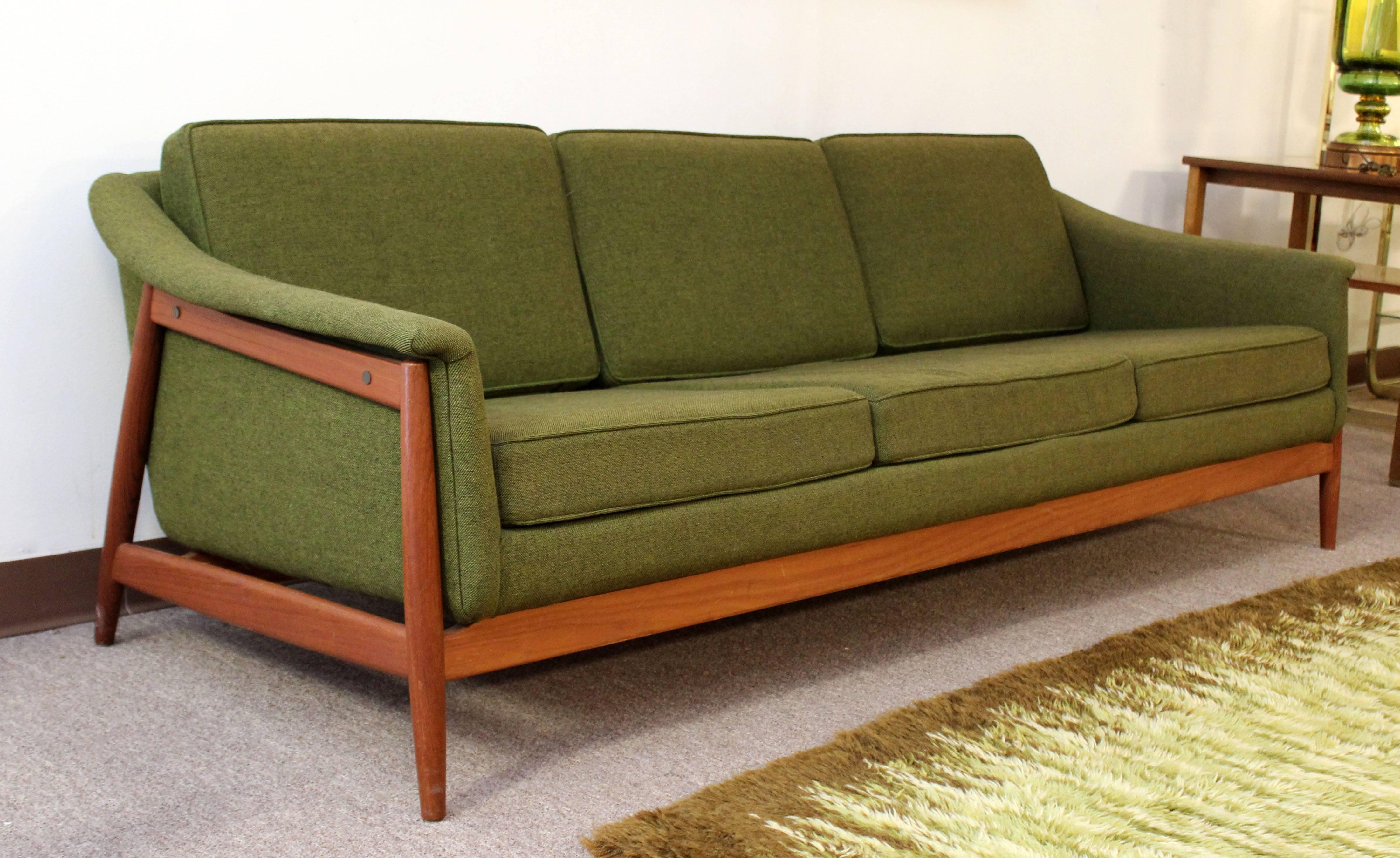 Mid-20th Century Mid-Century Modern Three-Seat Curved Wood Sofa by Folke Ohlsson for DUX Sweden