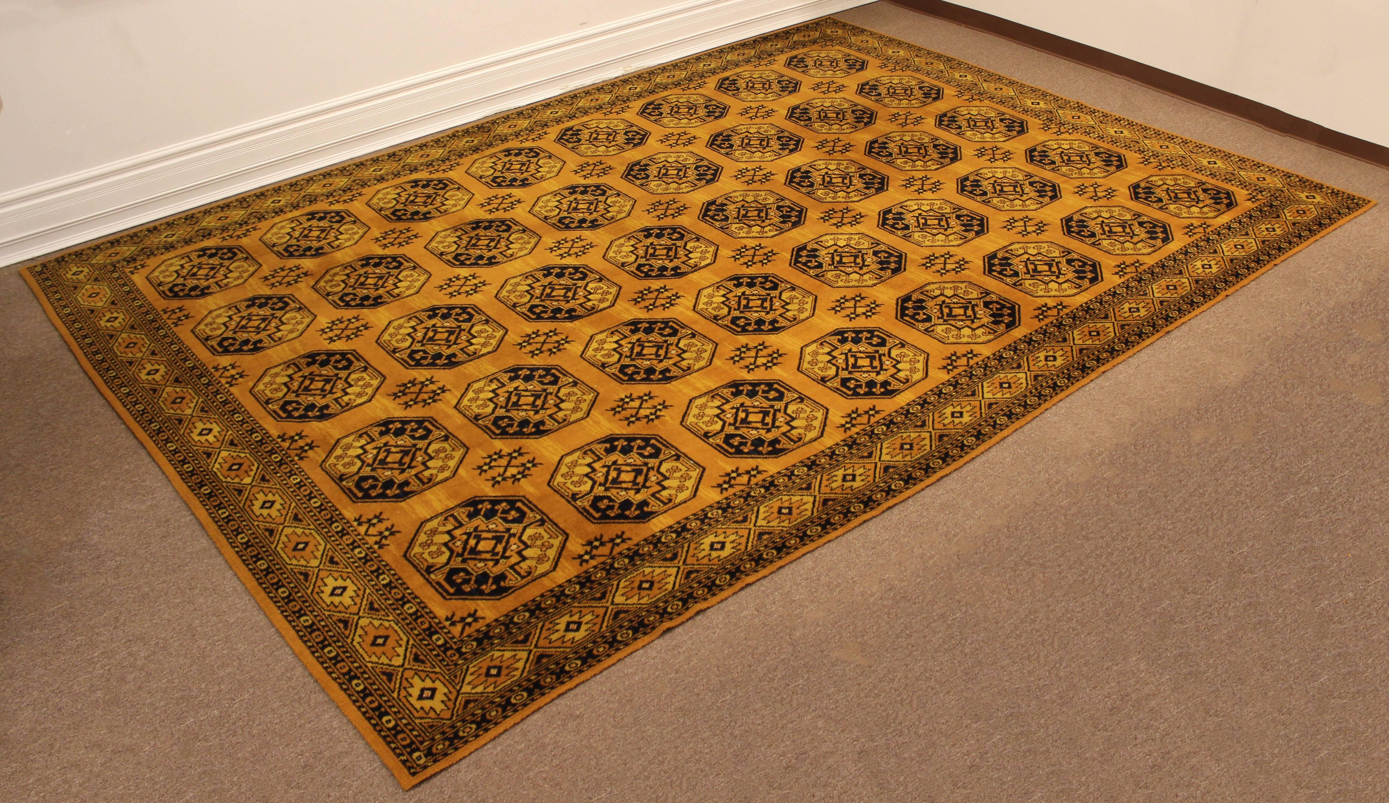 For your consideration is an incredible, large, Scandinavian Rya amber wool area rug carpet. In excellent condition. The dimensions are 160