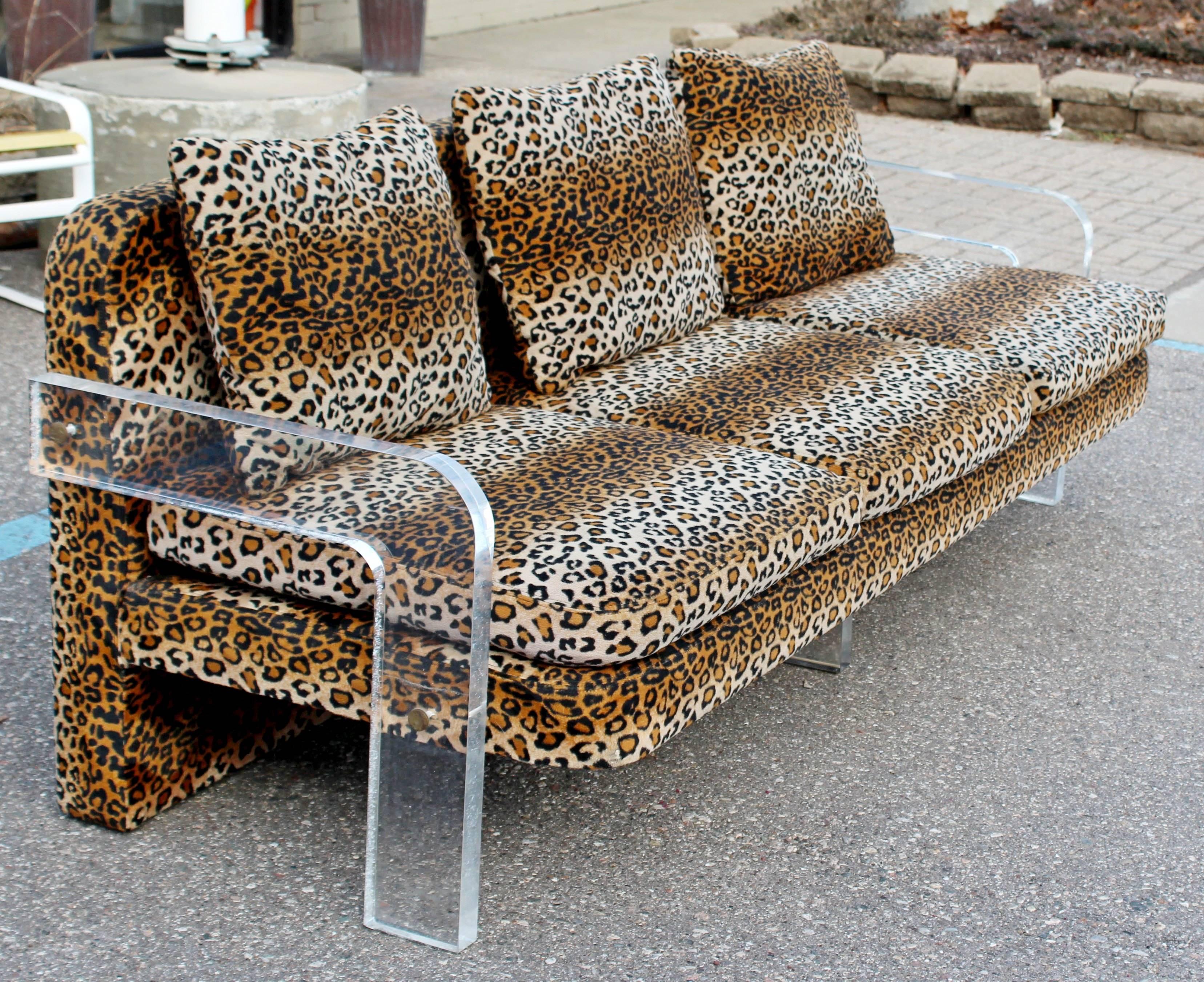 American Mid-Century Modern Rare Vladimir Kagan Leopard Print Lucite Sofa, 1970s