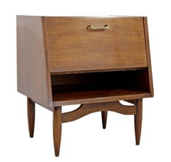 Mid-Century Modern American Martinsville Dania Gershun Side End Table Nightstand