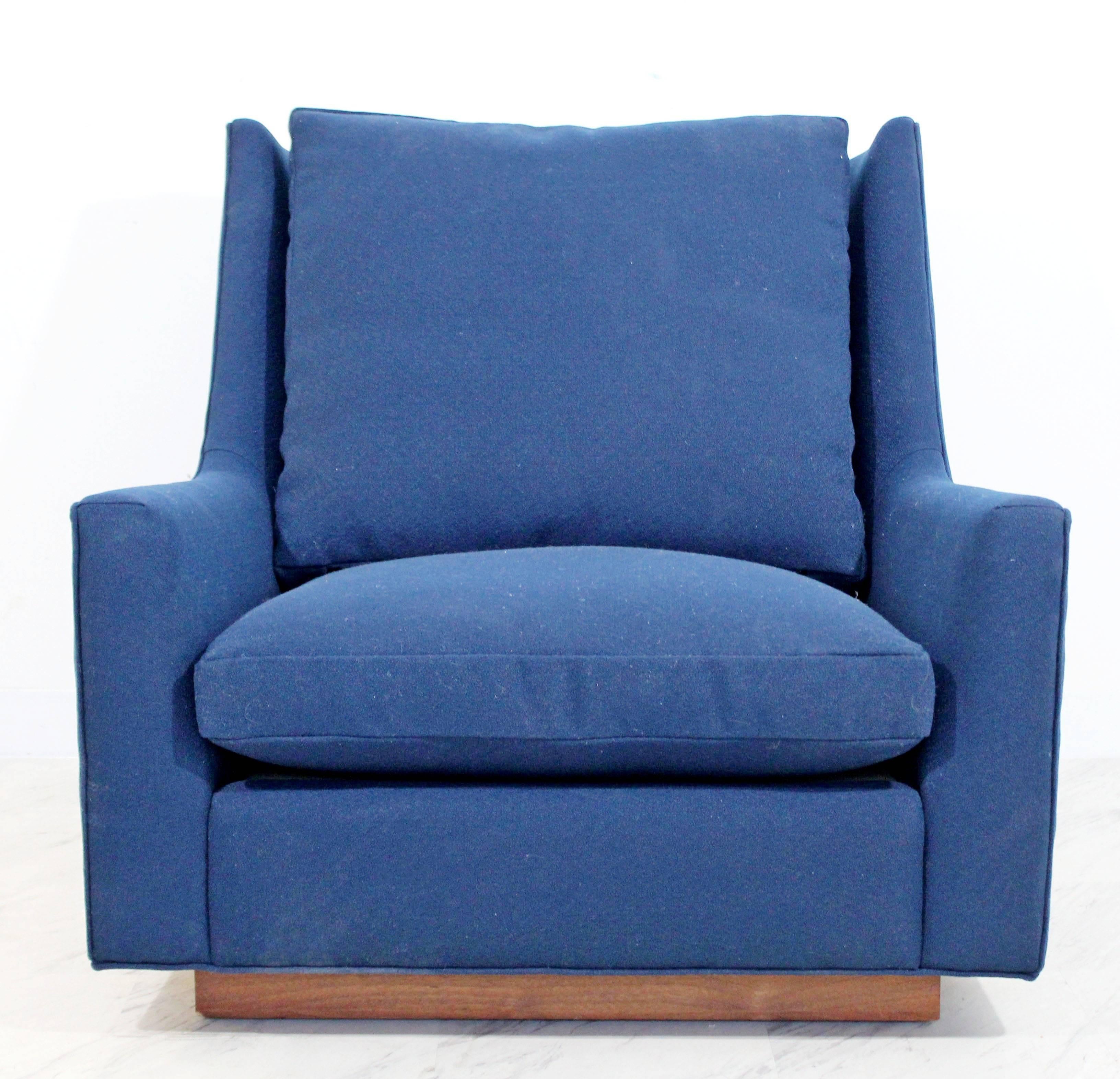 American Mid-Century Modern Rare Milo Baughman Wood Plinth Base Lounge Accent Chair 1970s